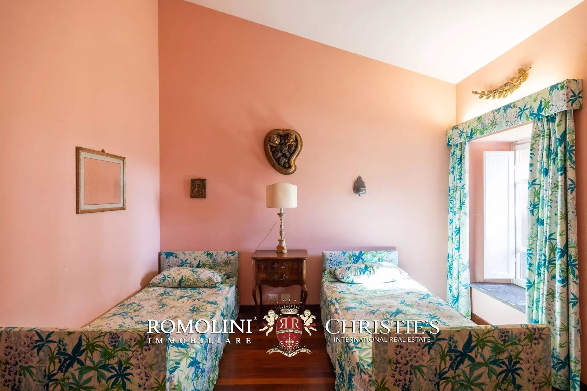 30 Bedroom Villa/Townhouse's Image 60