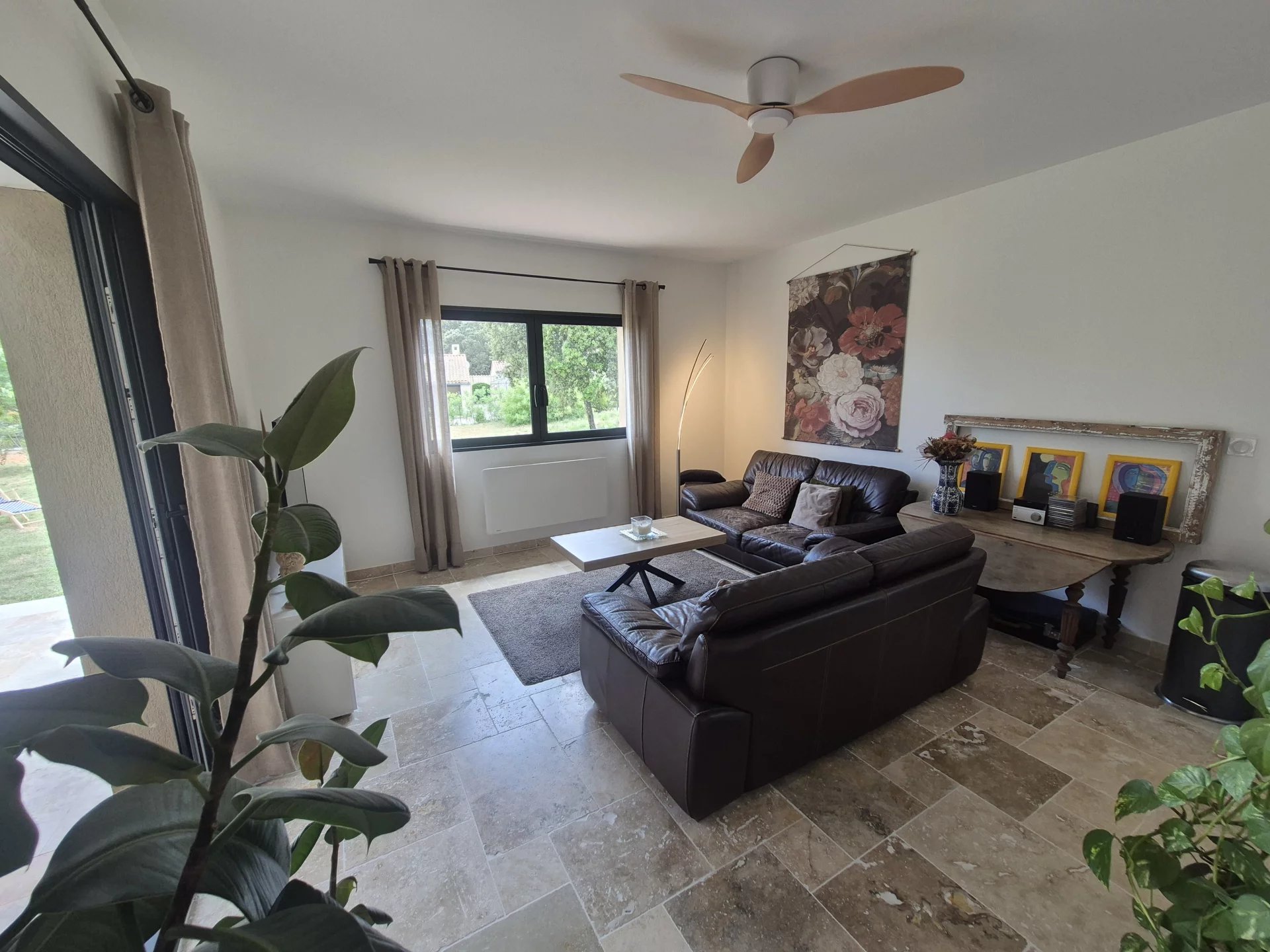 Villa and 4 gites in Cotignac, unique layout with pool house and pool