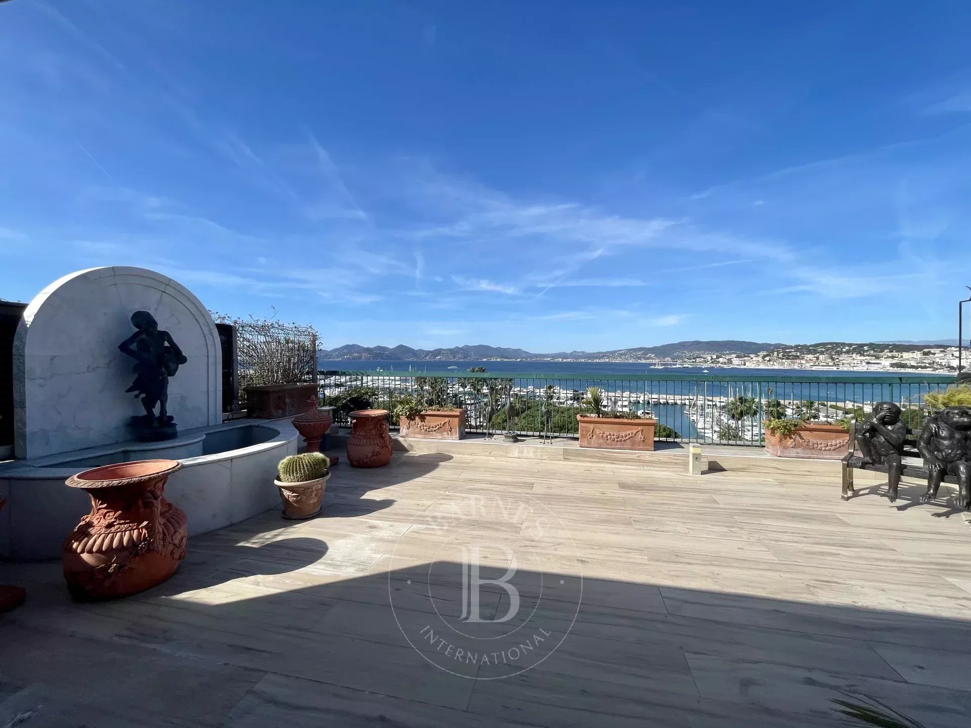 CANNES CROISETTE - PENTHOUSE - PANORAMIC SEA VIEW - 4 ROOMS