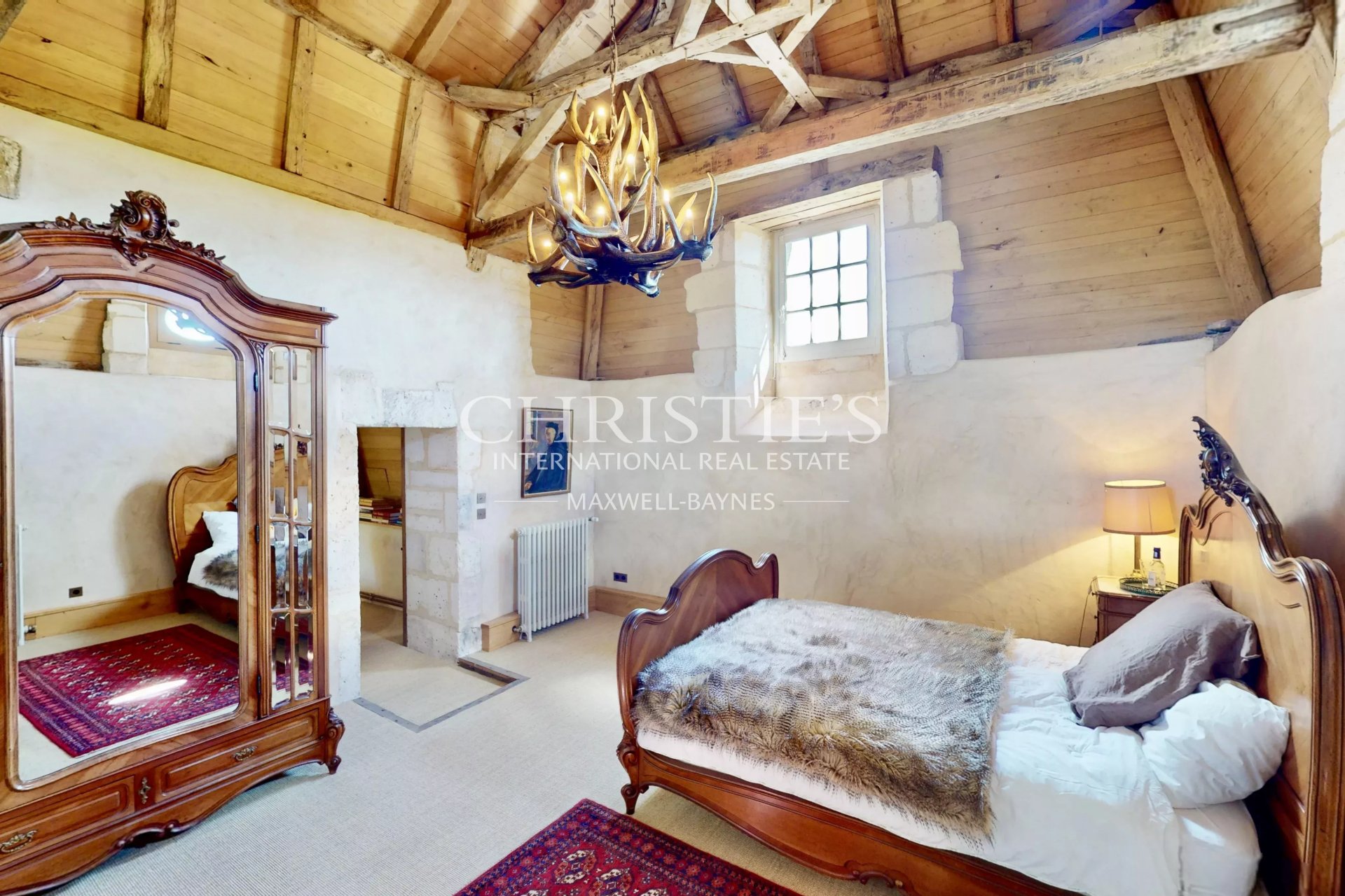 6 Bedroom Chateau's Image 21