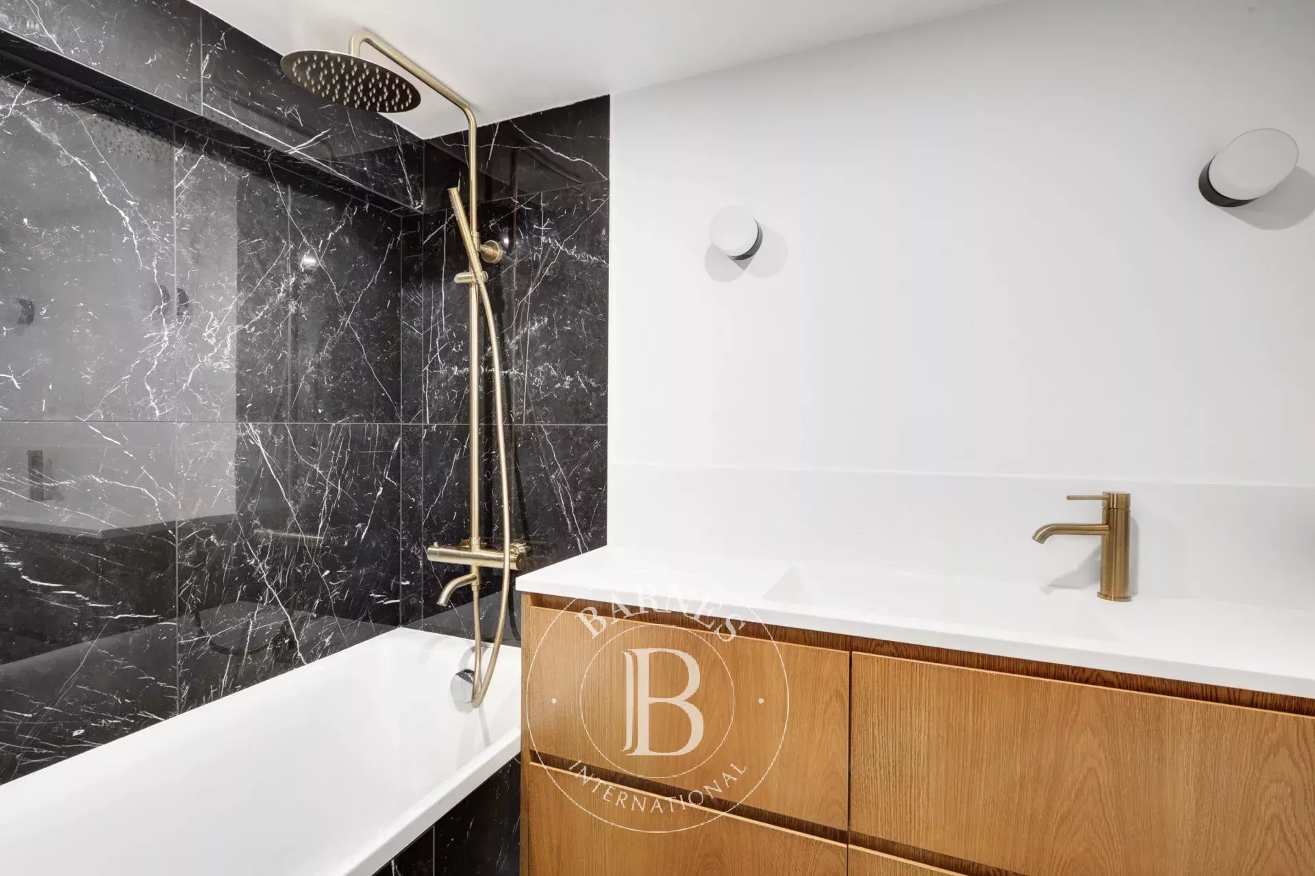 Daire Paris 8ème - picture 7