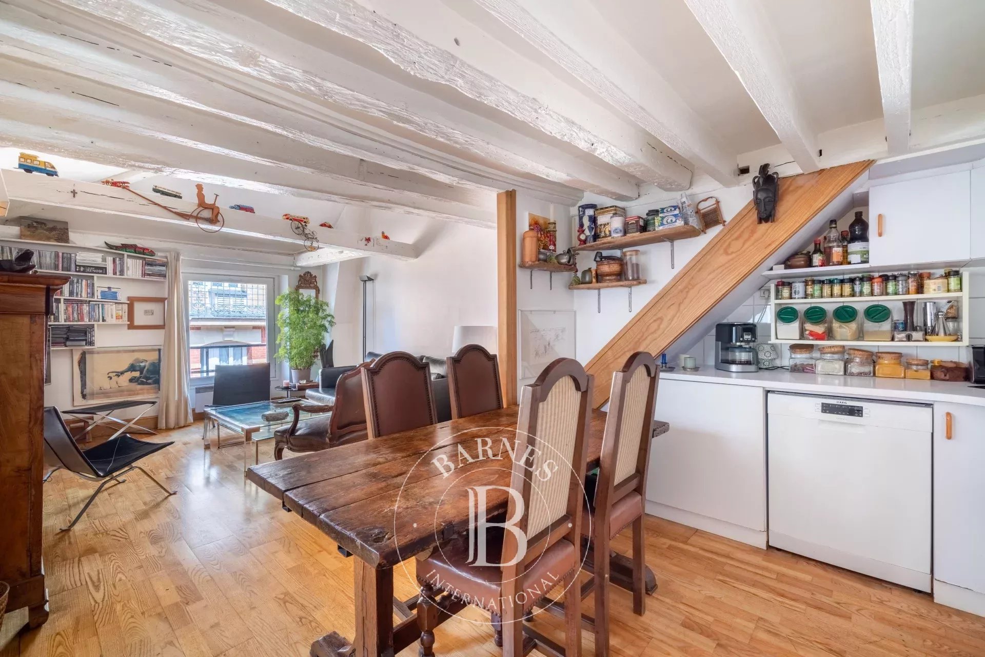 Daire Paris 4ème - picture 4