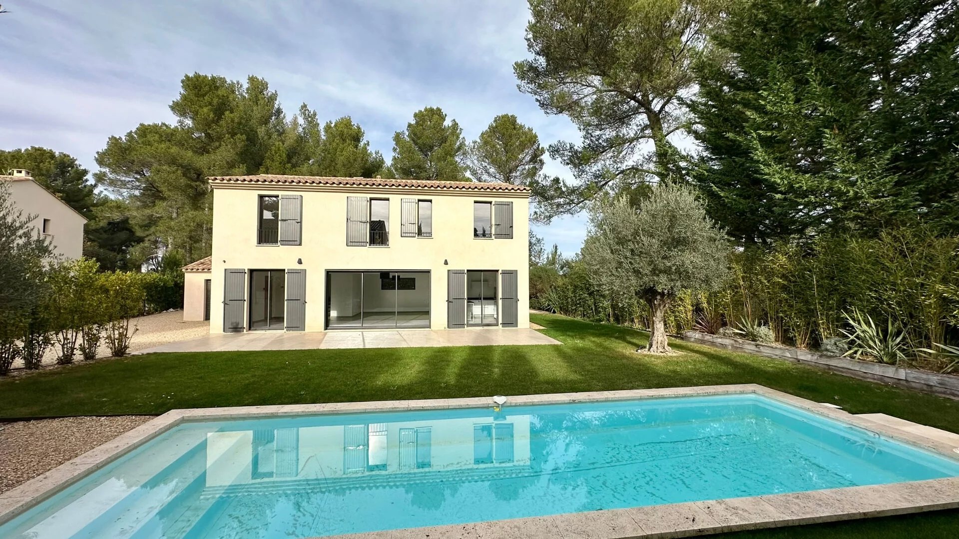 EGUILLES - Villa de 175m²
