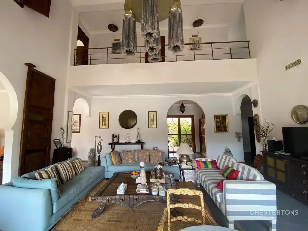  Image of Villa - 7 Bedrooms for Sale in Marrakech-Ménara-Marrakech-Morocco, Image 6