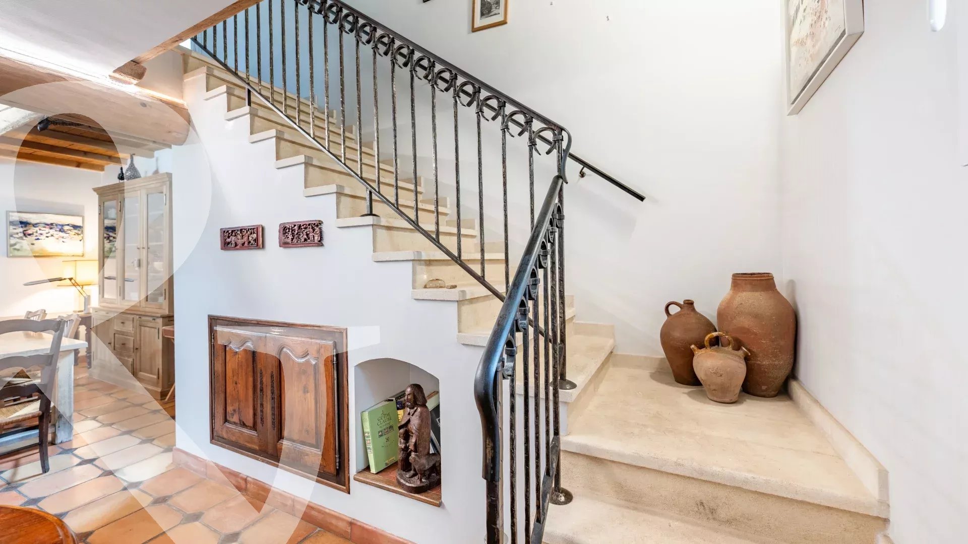 MAISON TYPIQUEMENT PROVENCALE