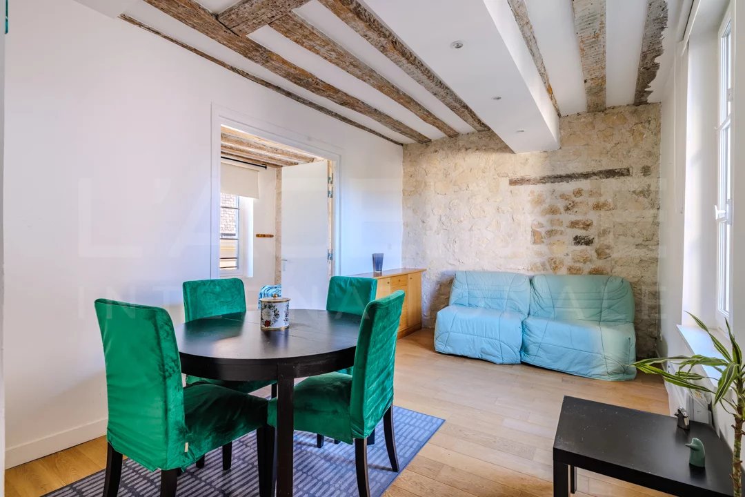 Agence immobilière de PARIS - LONDON - PAROS