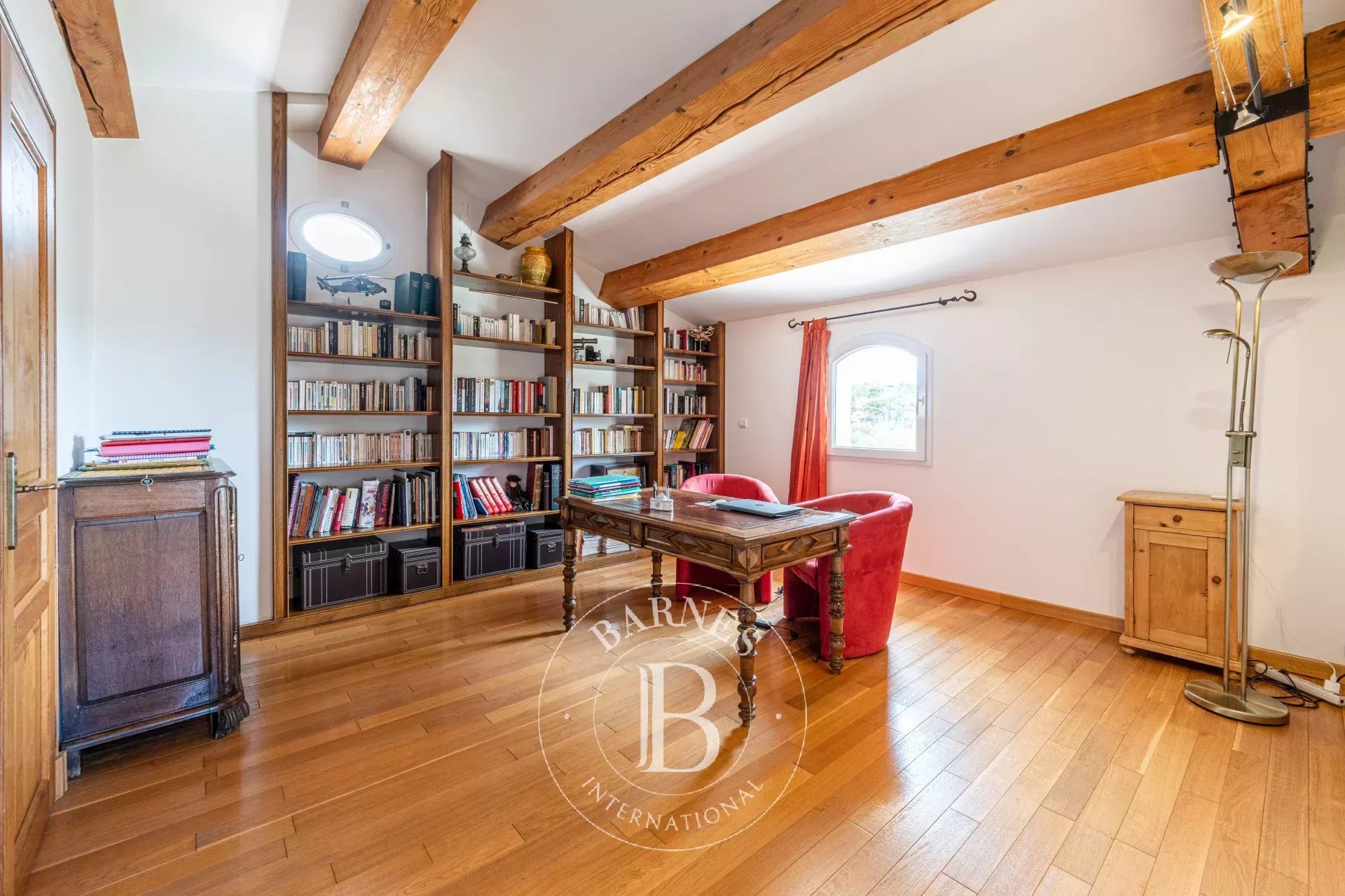 AIX EN PROVENCE - PANORAMIC VIEW - 200SQM - 5 BEDROOMS -  POOL - GARDEN 4 000 SQM - picture 7