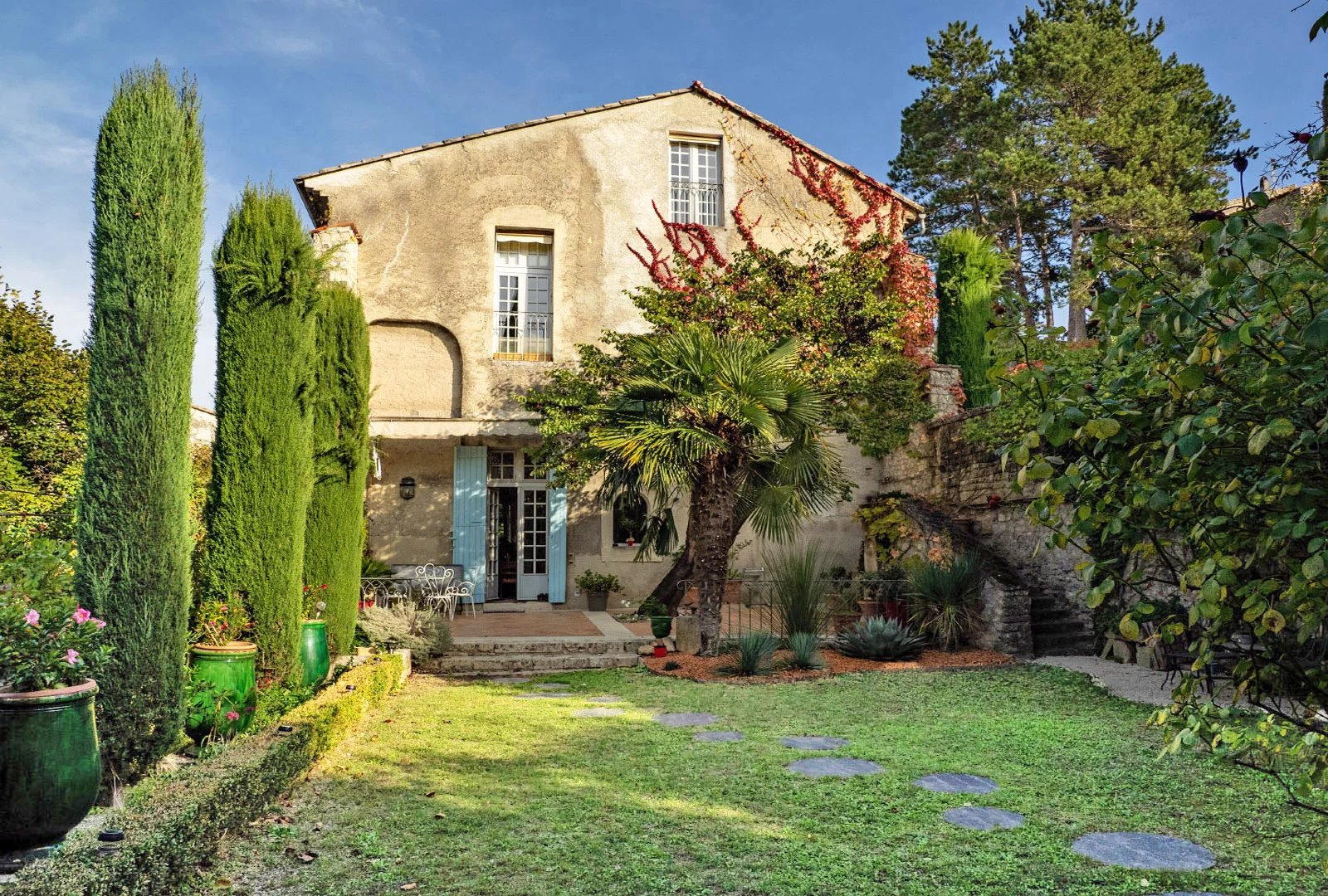 À acheter à Vaison-La-Romaine : immobilier de prestige : maison