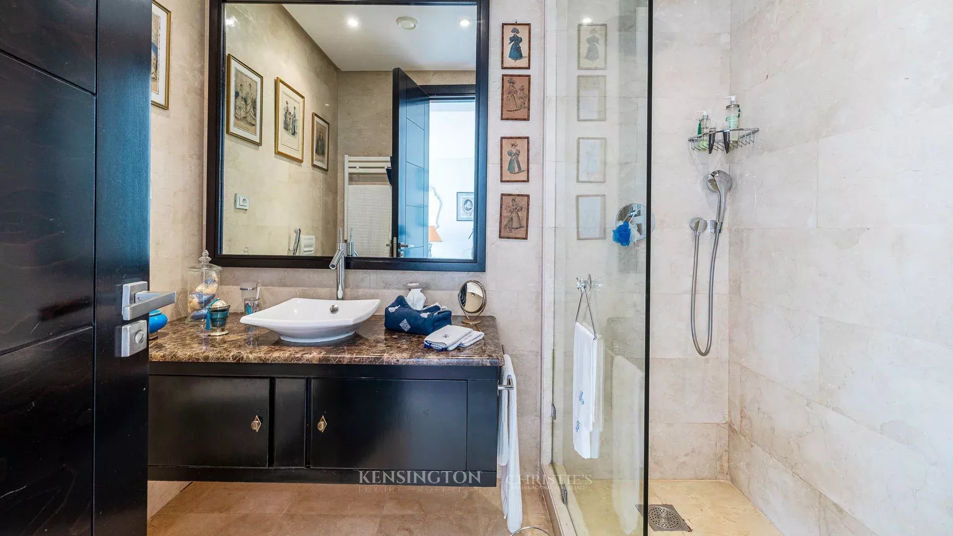 5 Bedroom Villa/Townhouse's Image 27