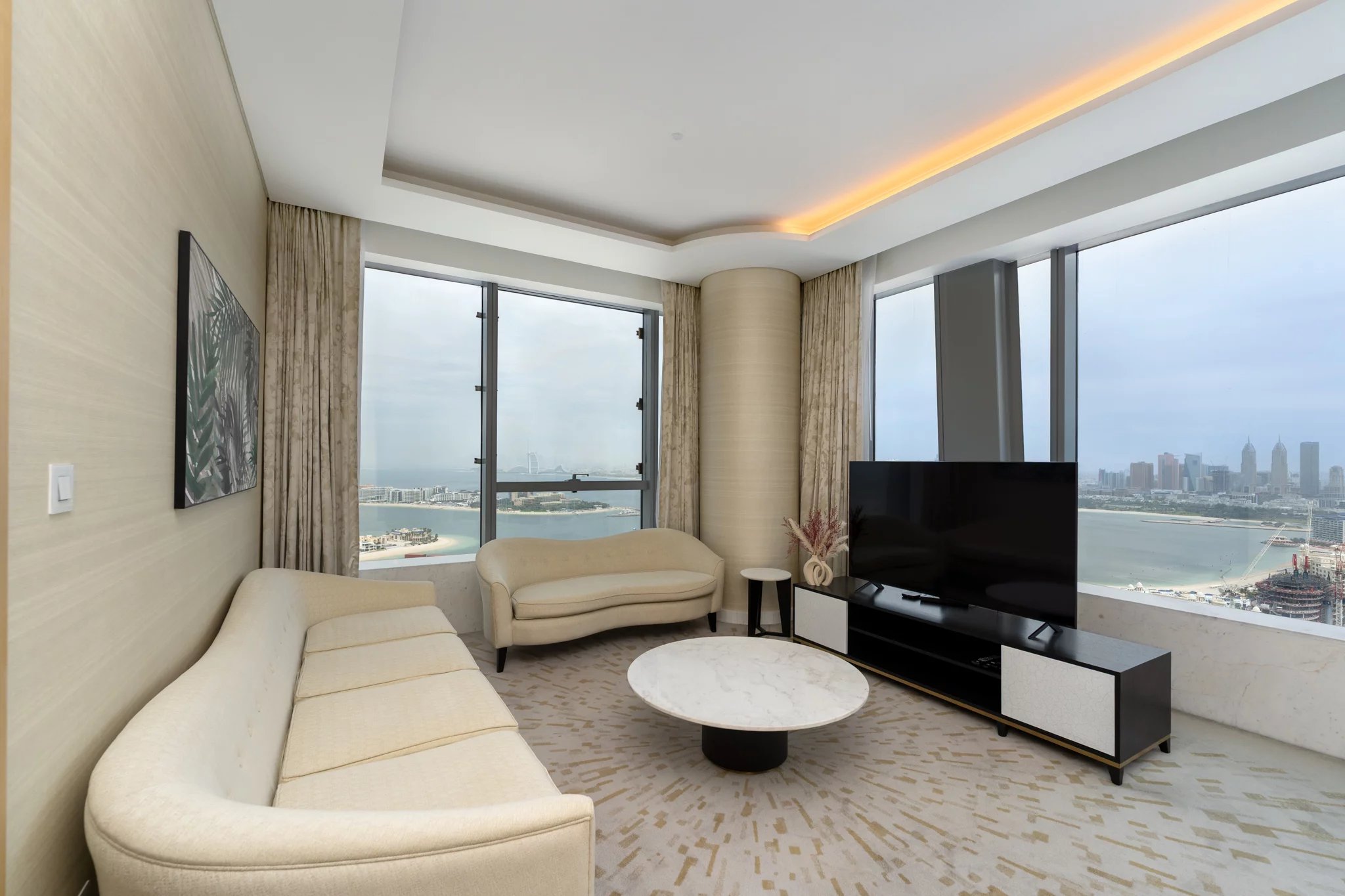 Modern 1-Bedroom Furnished Apartment in Palm Tower