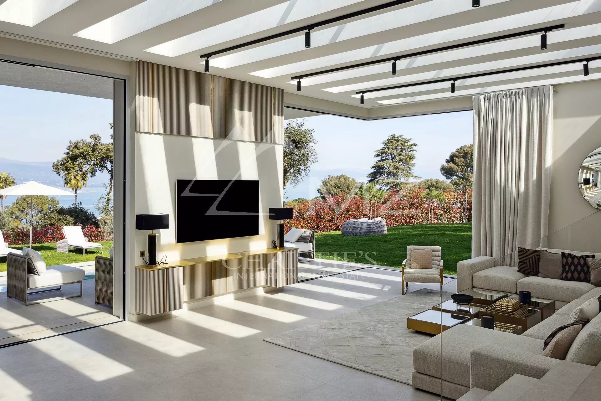 4 Bedroom Villa/Townhouse's Image 6