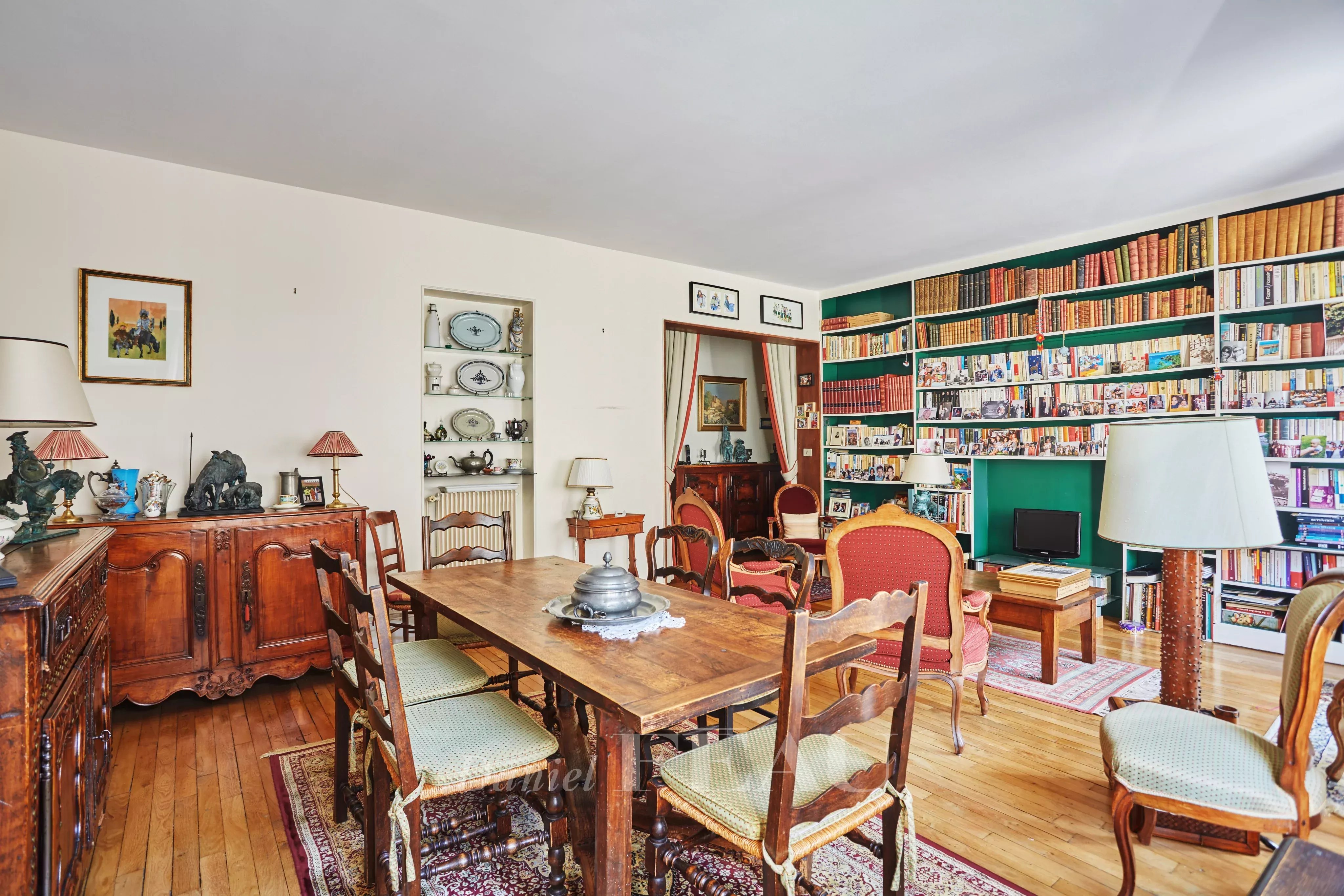 Sale Apartment Paris 16th