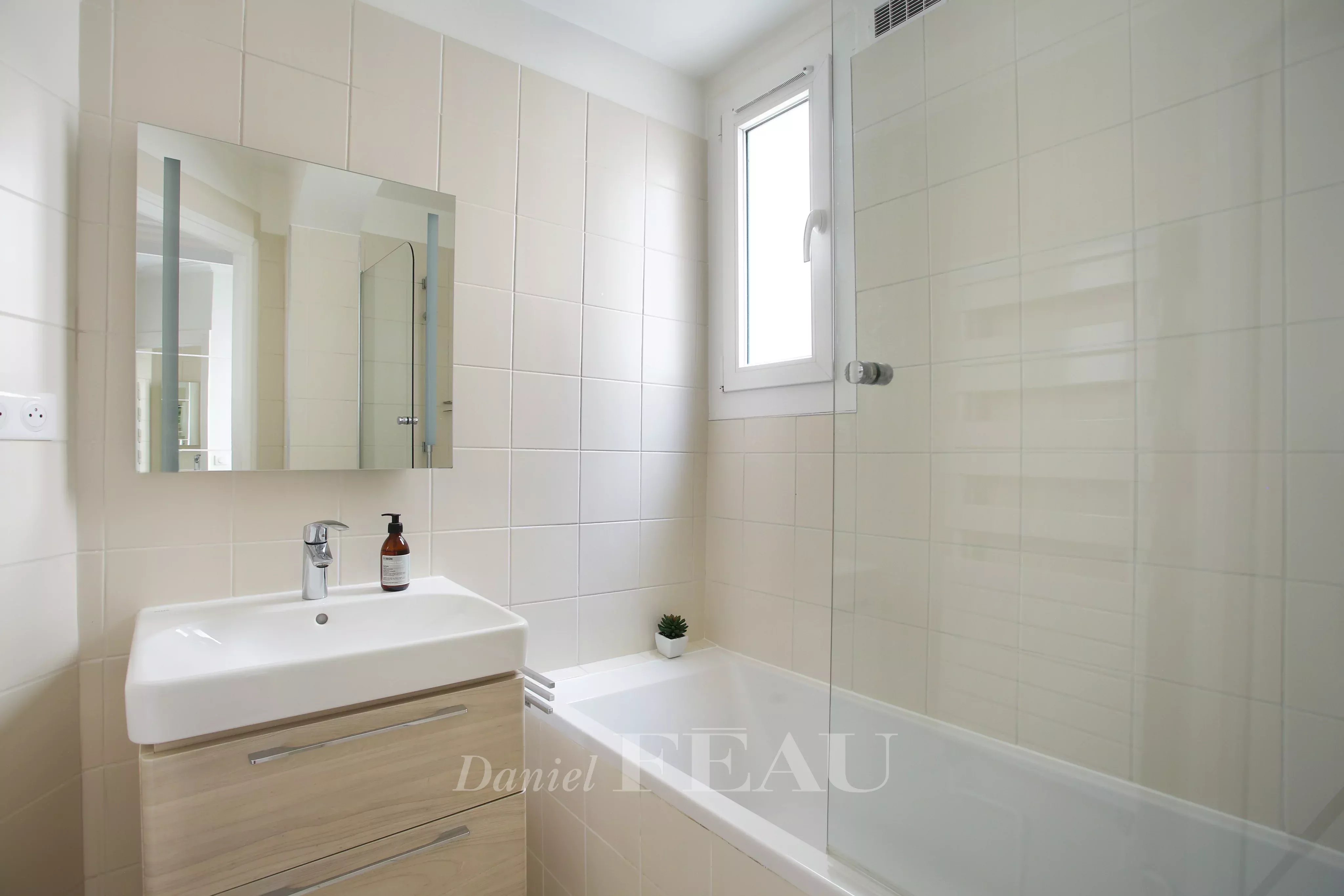 Location Appartement Paris 17ème