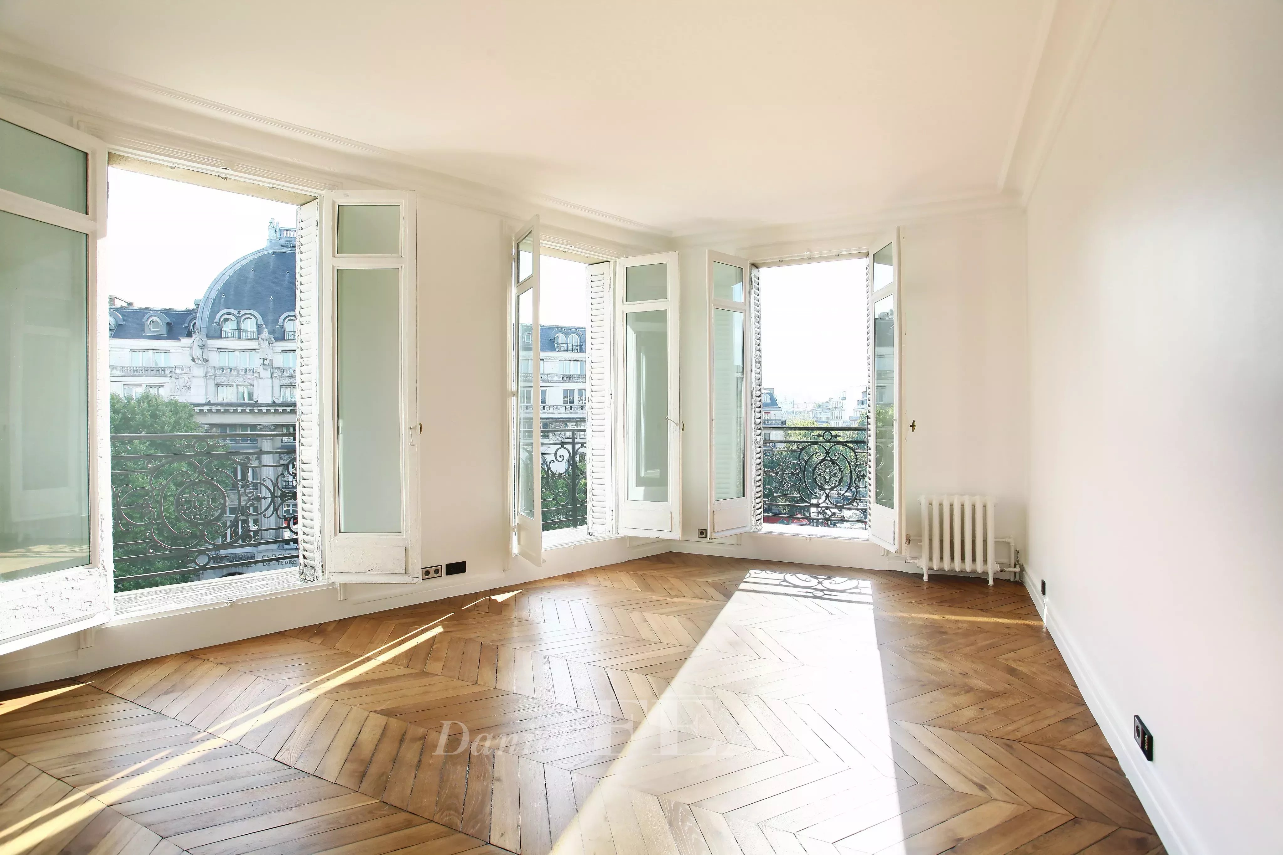 Location Appartement Paris 8ème