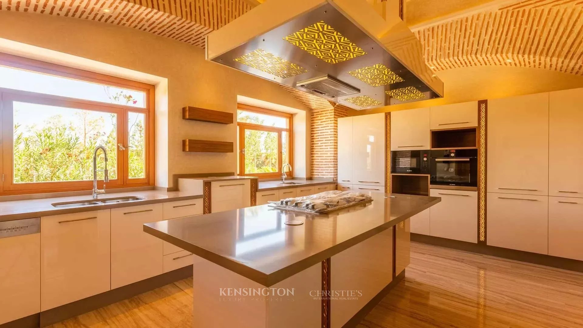 5 Bedroom Villa/Townhouse's Image 20
