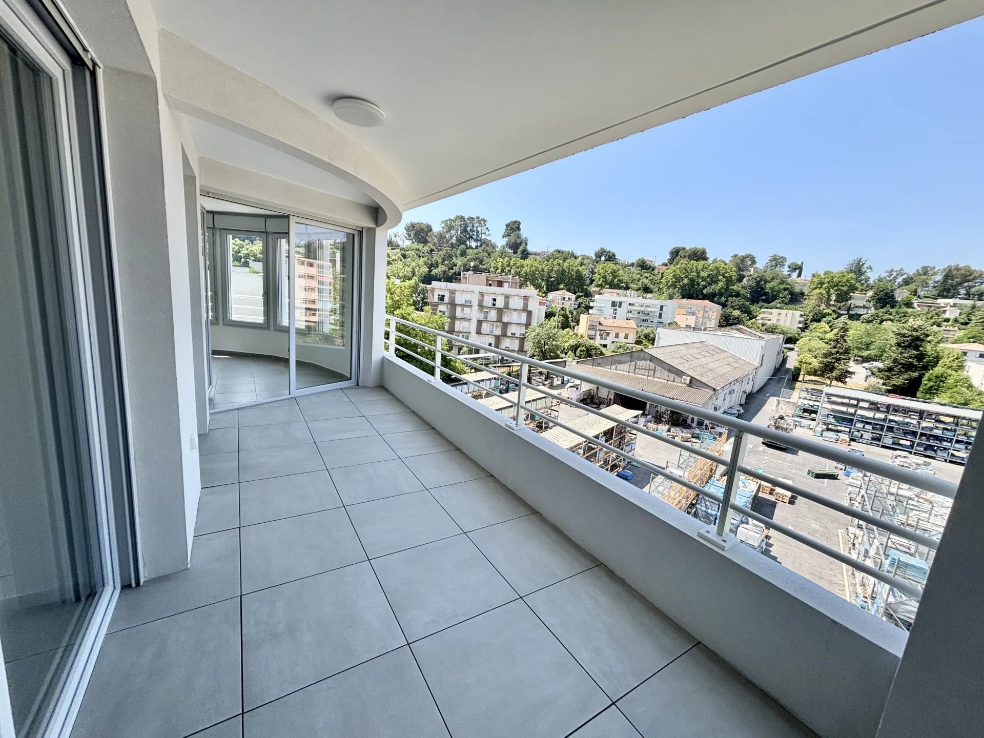 4 Pièces avec terrasse dans résidence de standing