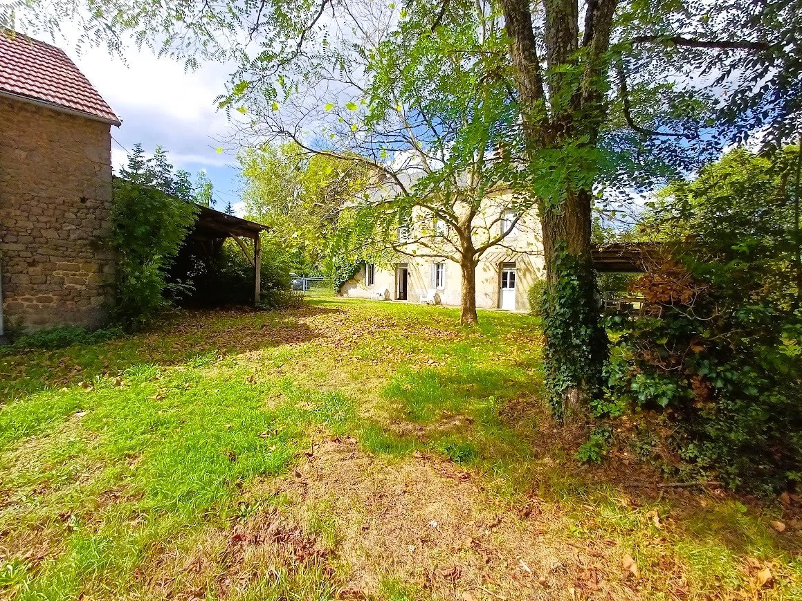 À vendre en Creuse, une belle maison, un gîte et 2660 m² - Photo 2