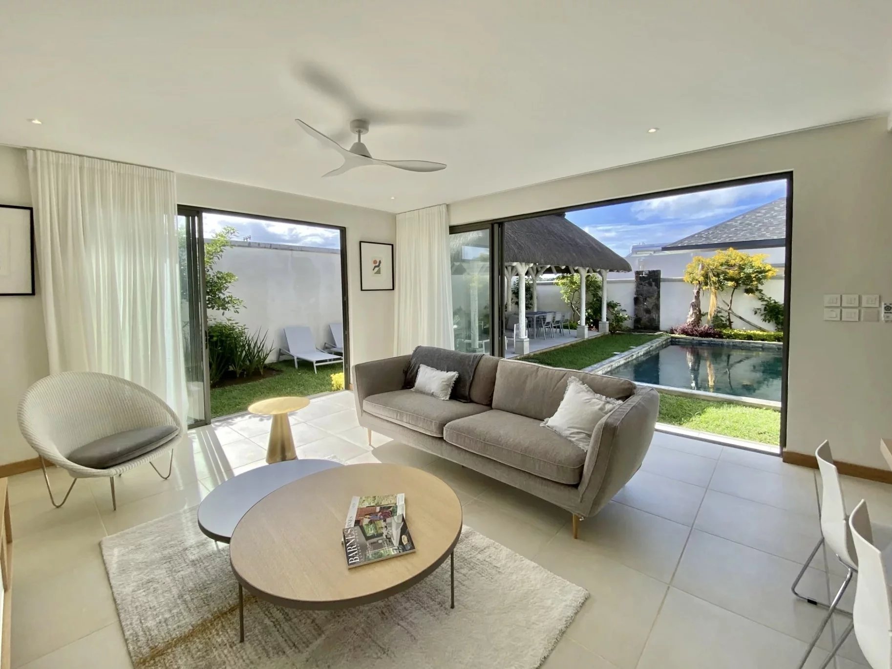 GRAND BAIE – Contemporary new single-storey villa – 3 bedrooms