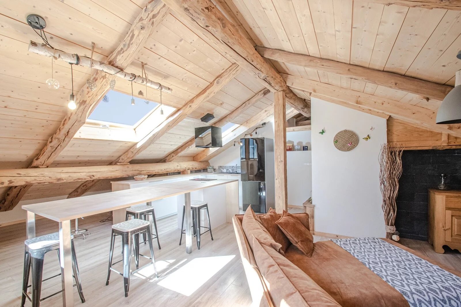 MAISON DE PAYS 5 CHAMBRES ET APPARTEMENT INDEPENDANT