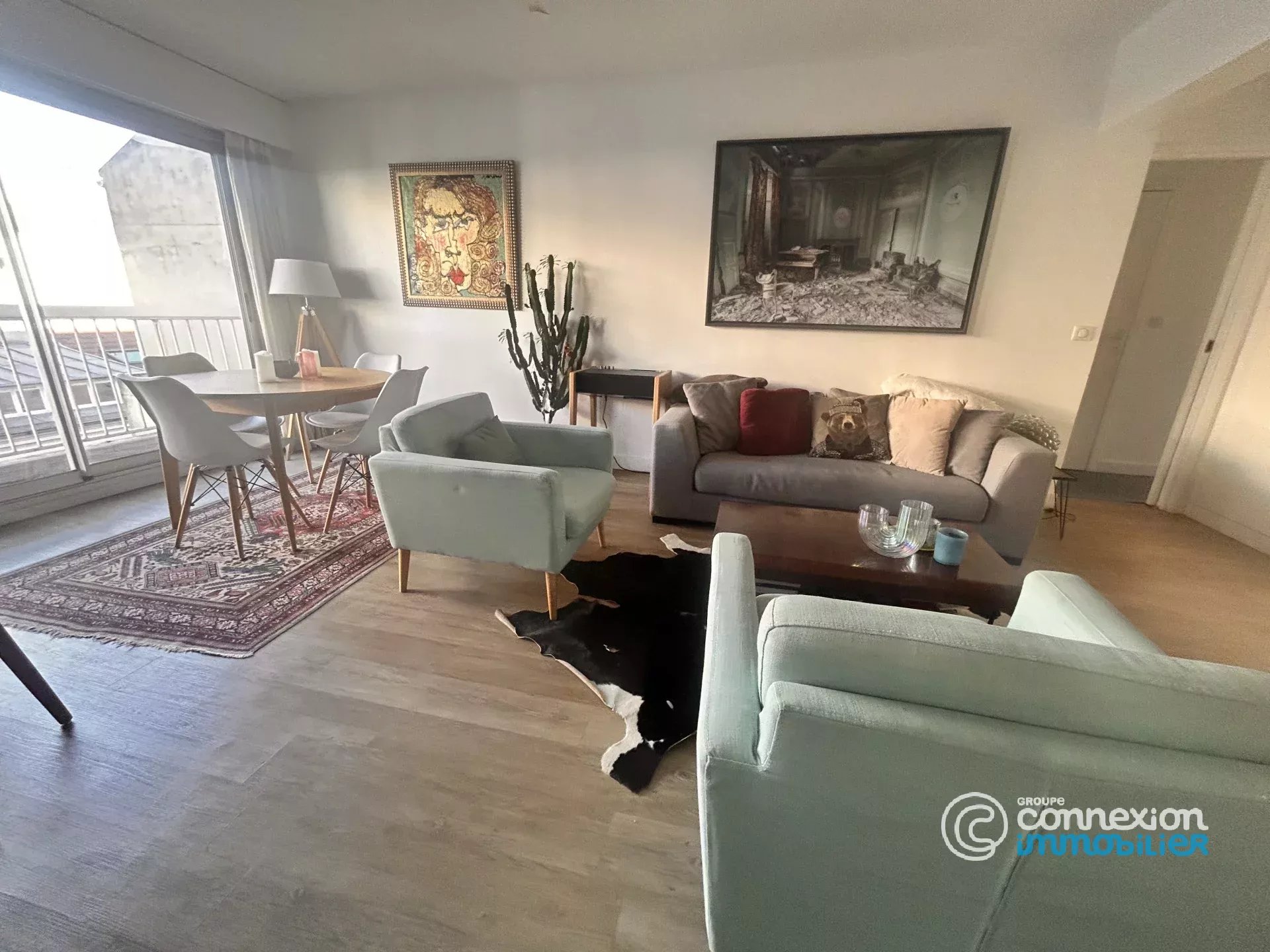 Appartement 3 piéces  Mairie du 15 avec balcons