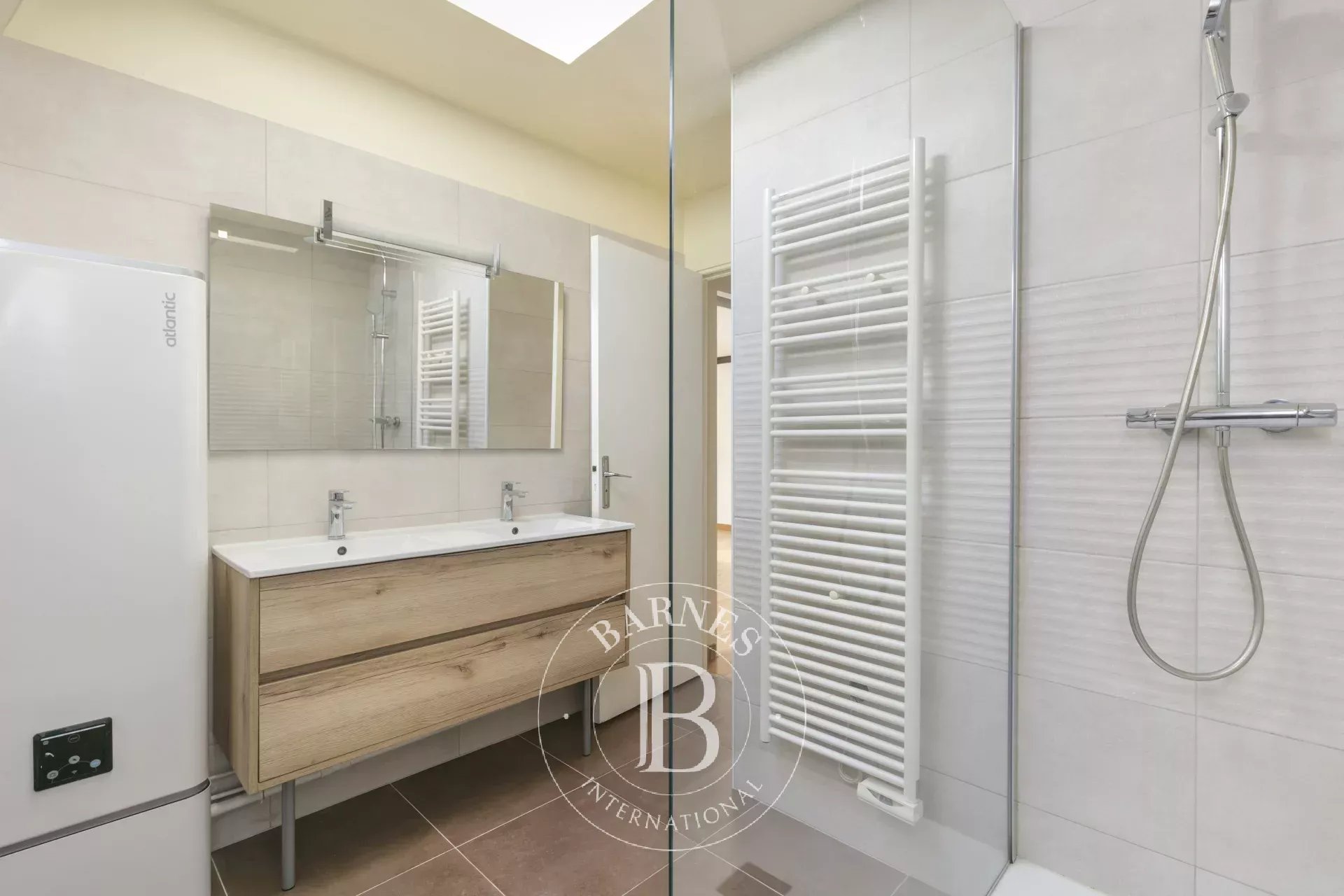 Paris  - House 4 Bedrooms - picture 10