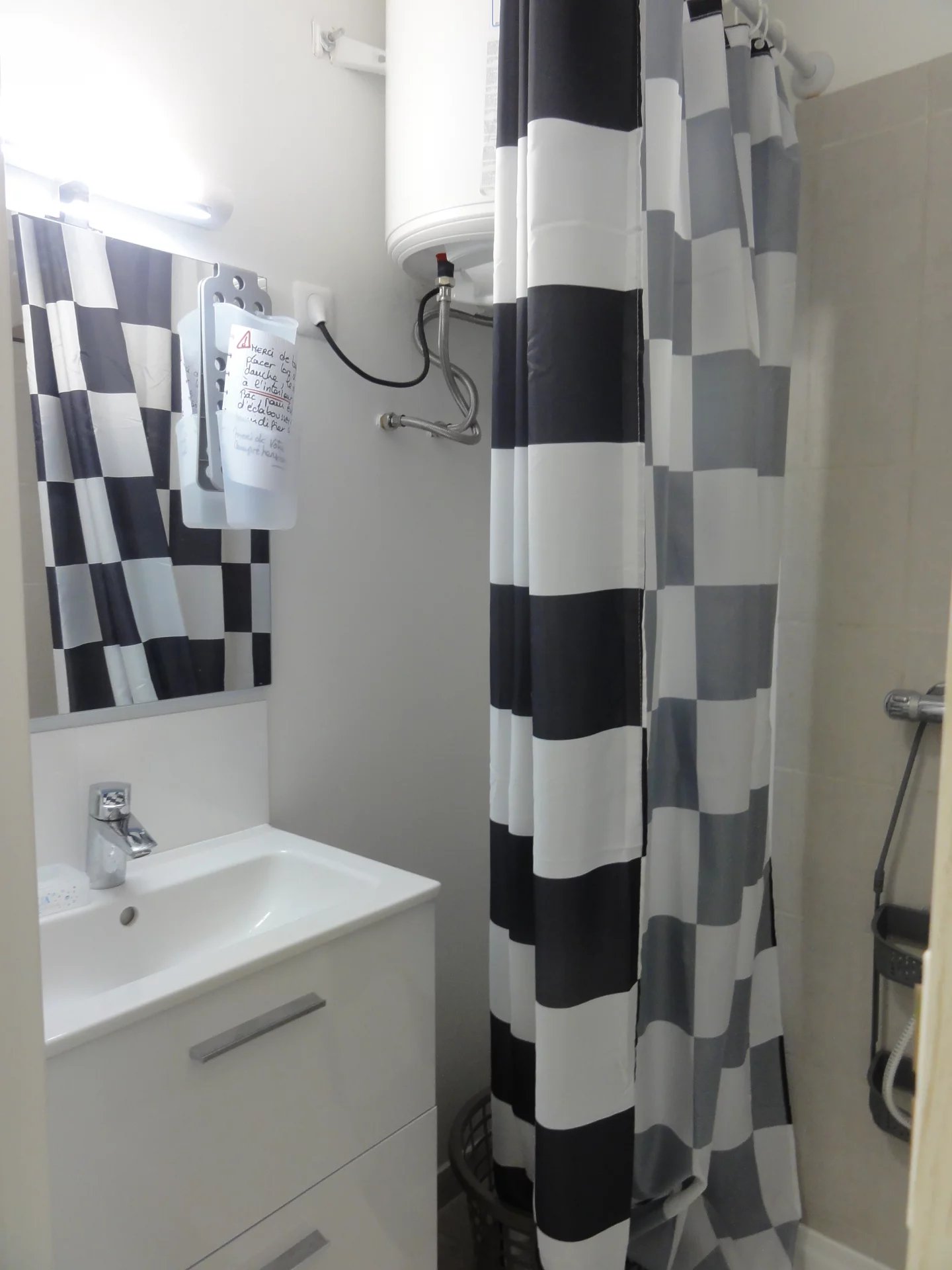 Studio Meublé Avenue Charles de Gaulle NEUILLY