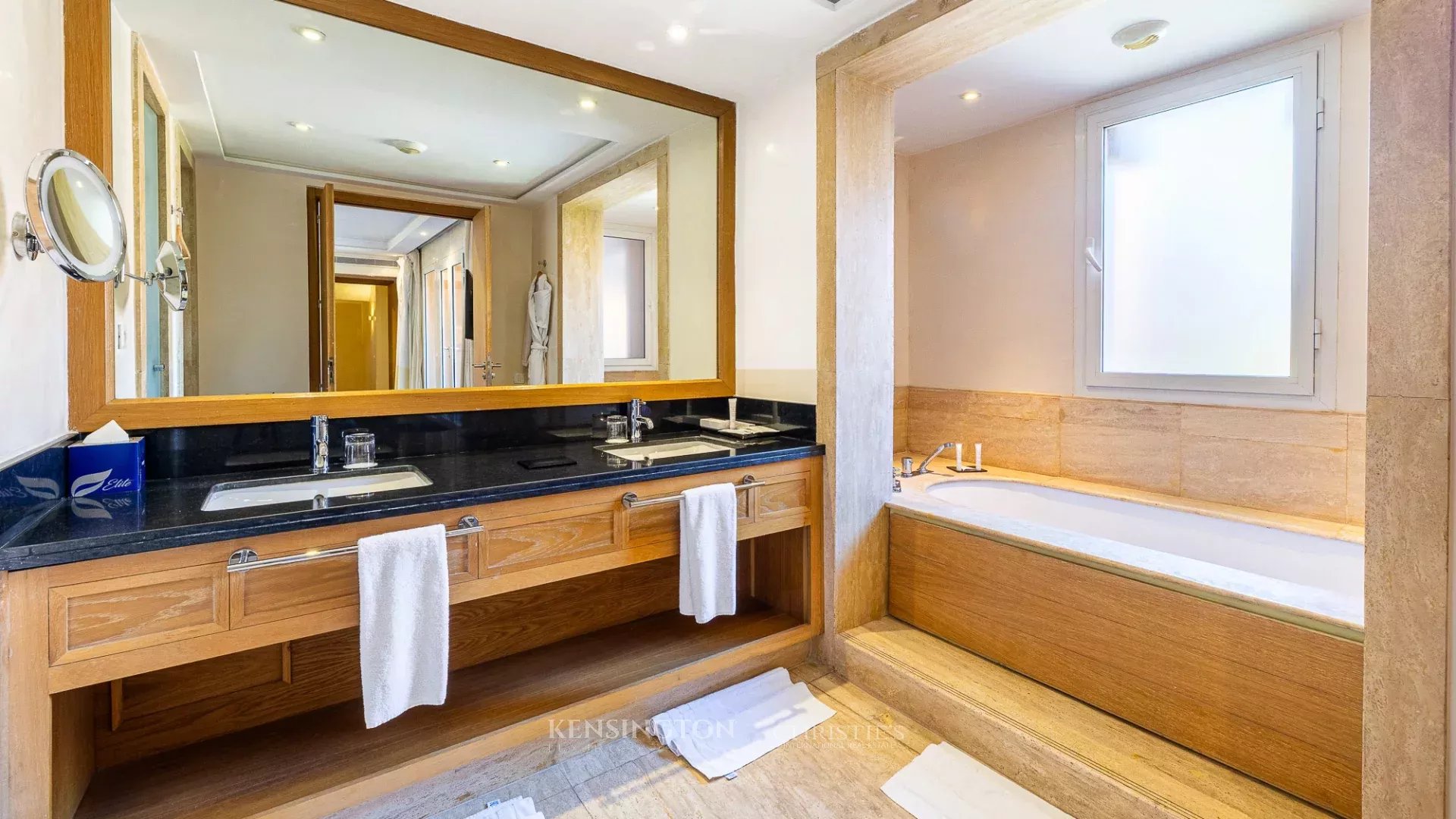 6 Bedroom Villa/Townhouse's Image 19