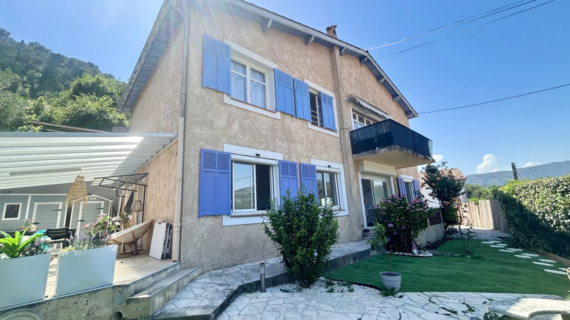 BAS DE MAISON 4P 75 M² - JARDIN - PARKING