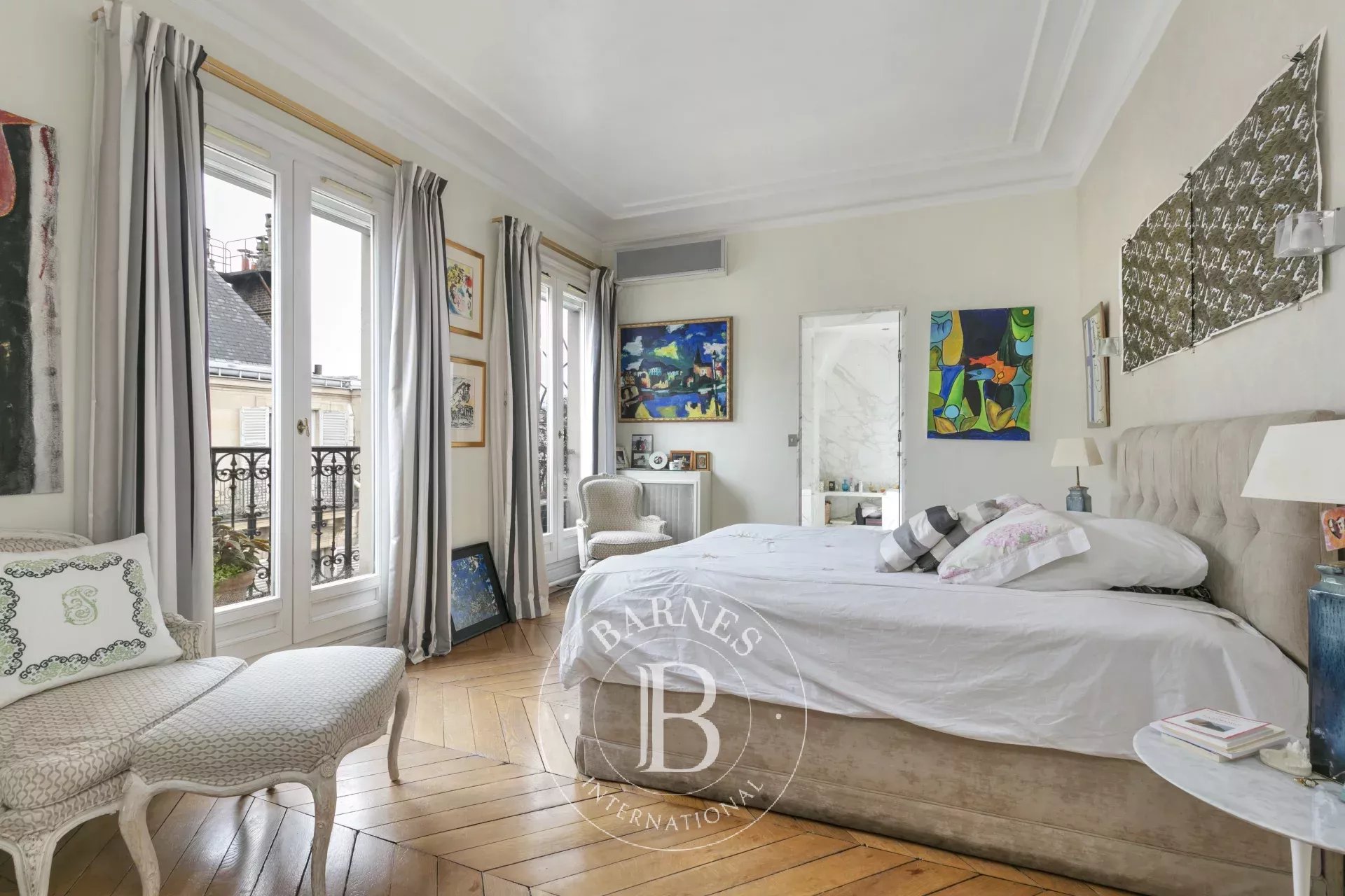 Daire Paris 8ème - picture 8