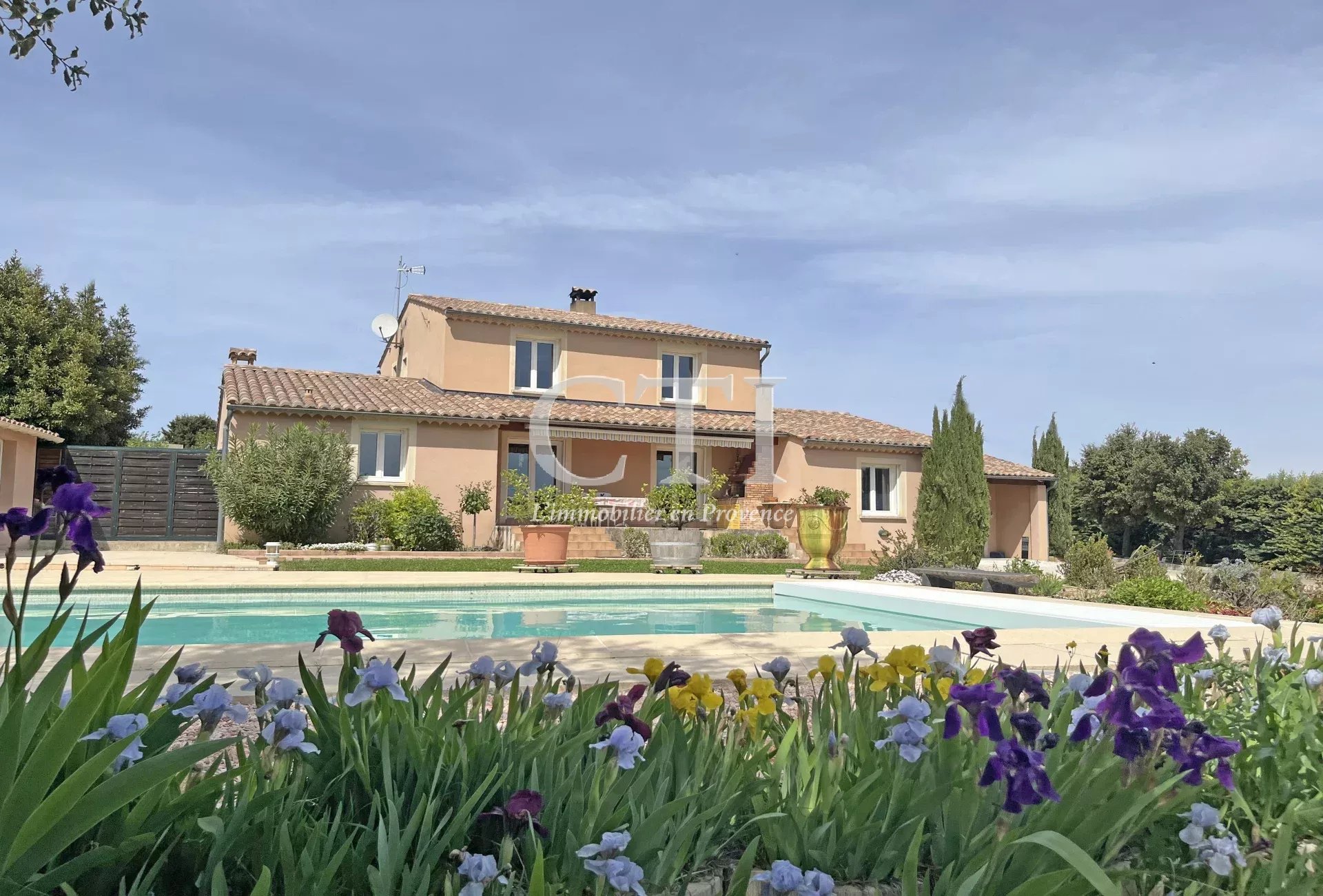 Agence immobilière de 