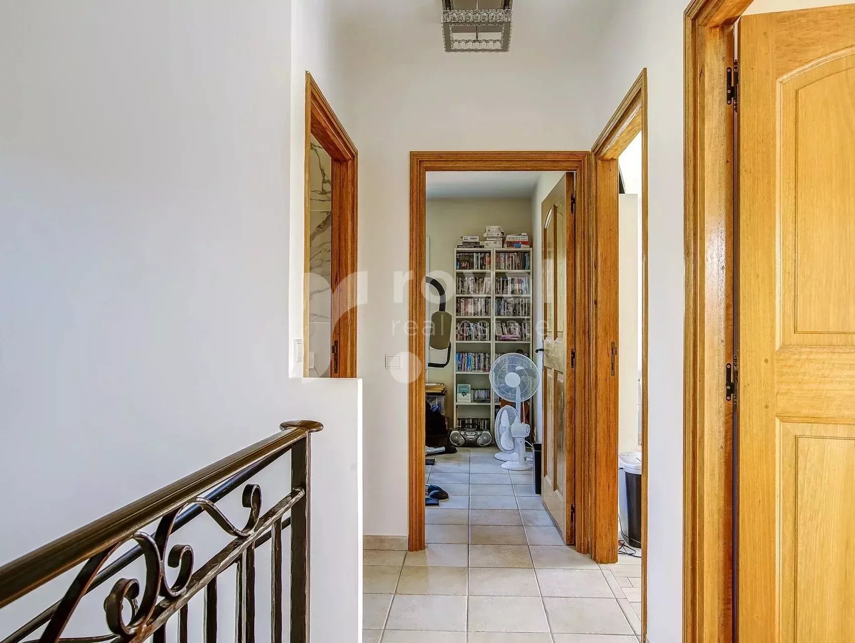 Villa avec jardin et piscine — photo 19