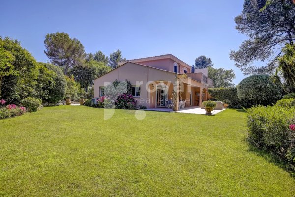 Contemporary villa in a prestigious domain - Royal Mougins Golf — photo 2
