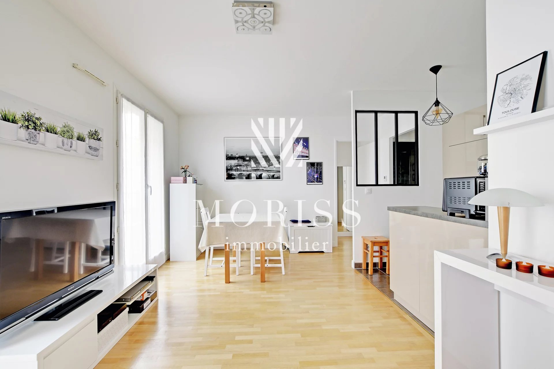 APPARTEMENT 2 PIÉCES AVEC PARKING ET BALCON CHATILLON CENTRE - Image Array