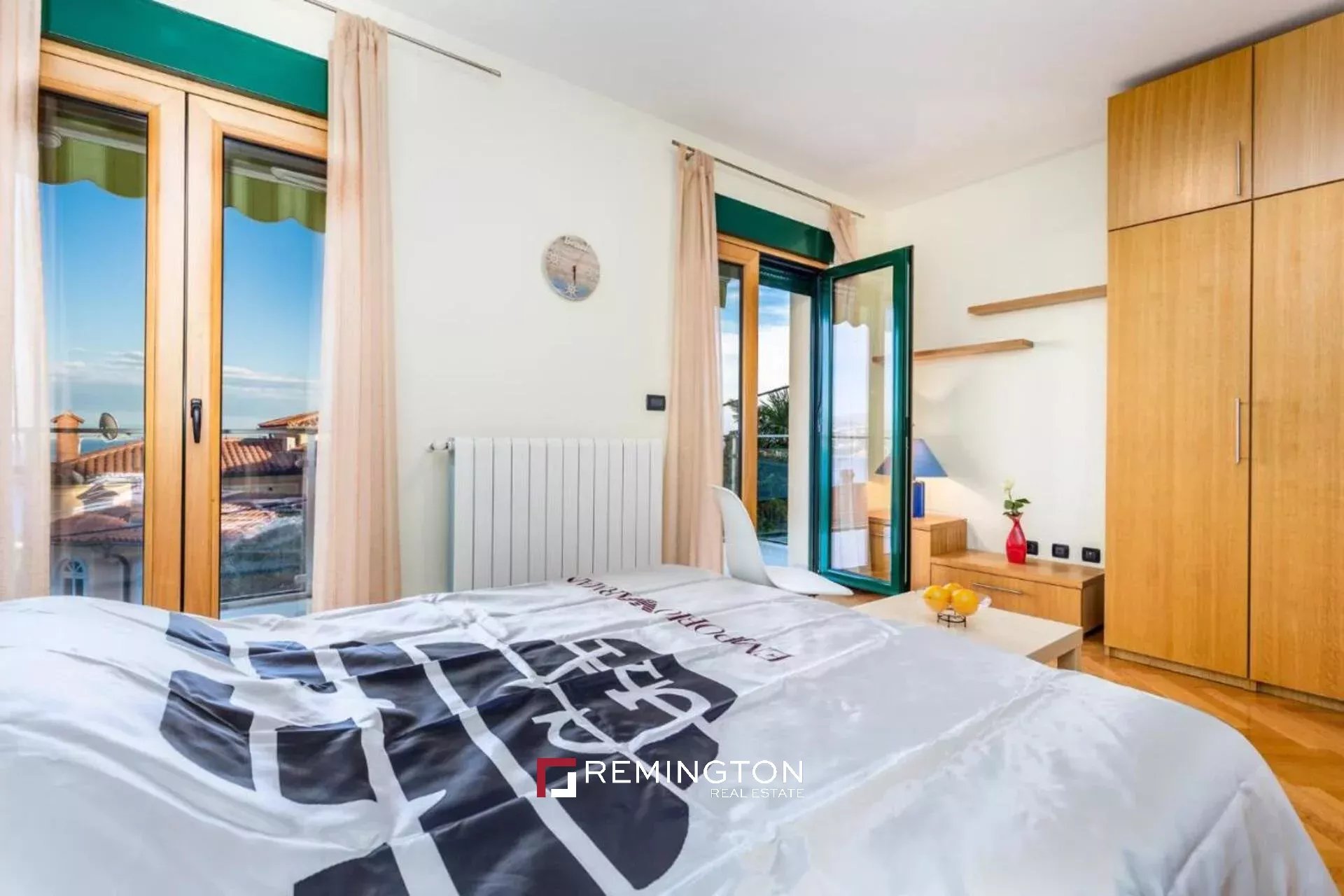 9 Bedroom Villa/Townhouse's Image 6
