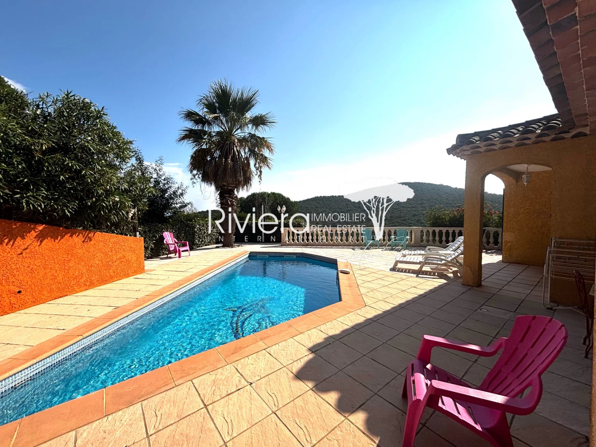 CAVALAIRE - Villa avec piscine et Vue Mer - 4 chambres.