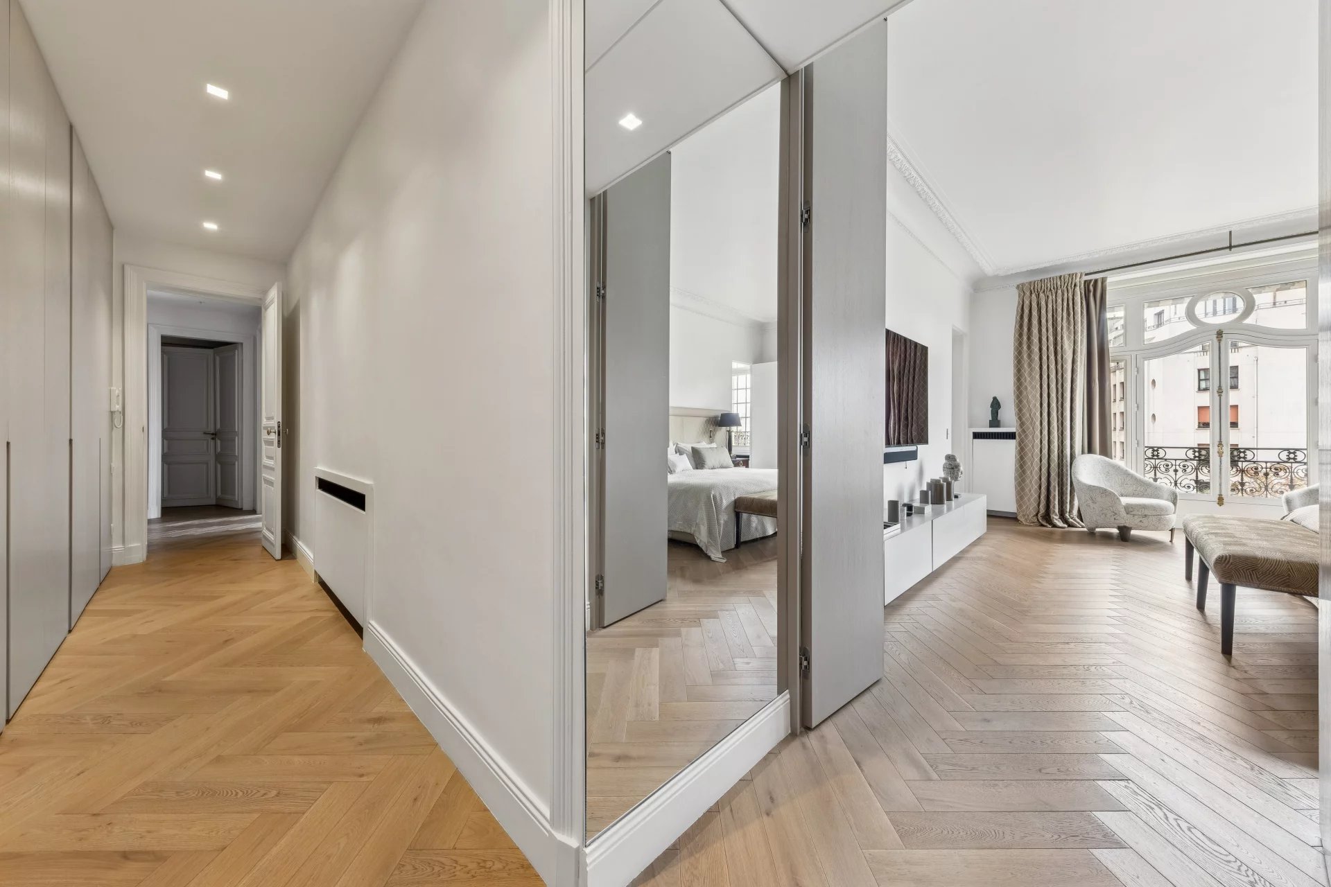 Sale Apartment Paris 16th