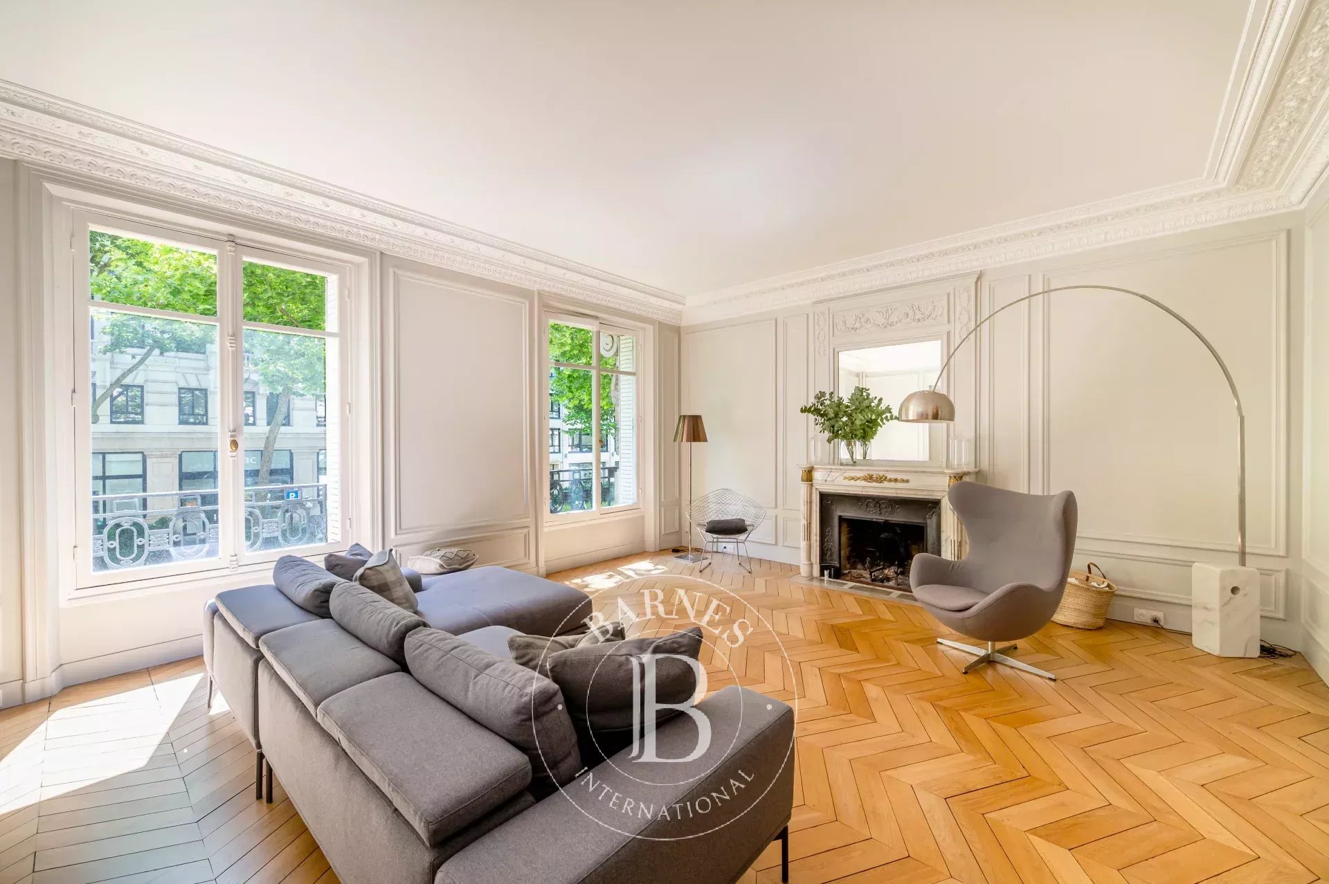 Neuilly Peretti Mairie - renovated family apartment with reception rooms - picture 4