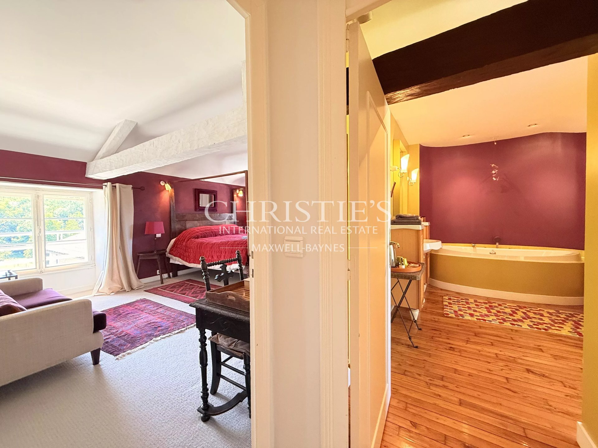 9 Bedroom Villa/Townhouse's Image 13