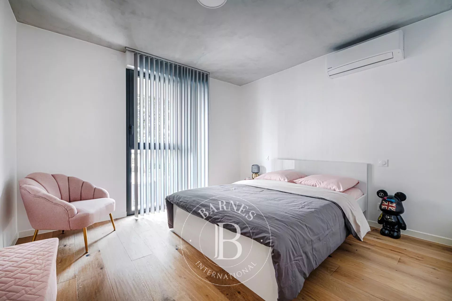 Daire Issy-les-Moulineaux - picture 17