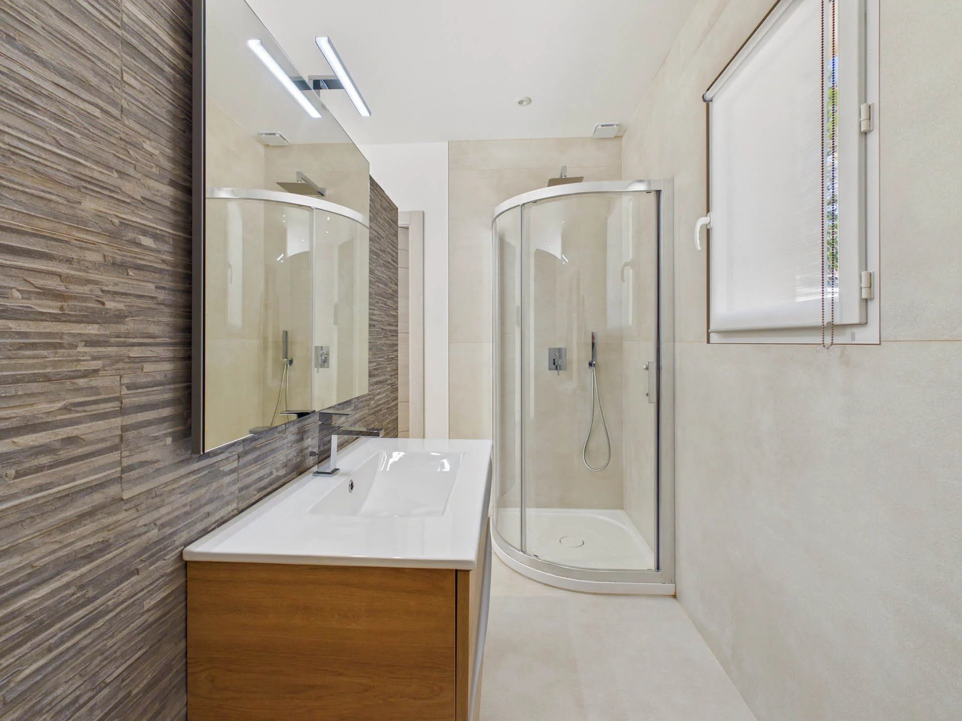 Modern villa with swimming pool - Seillans