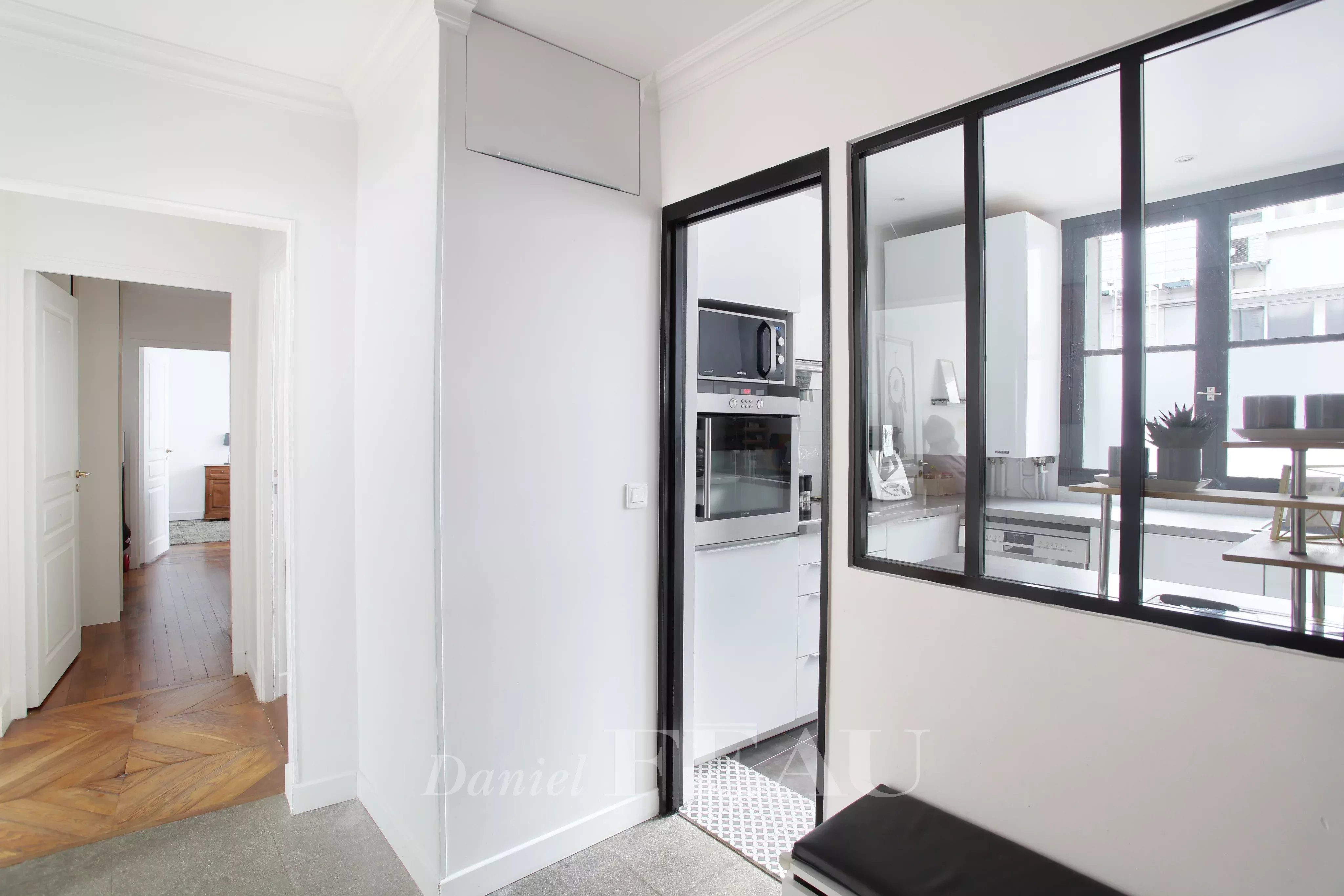 Sale Apartment Paris 8th