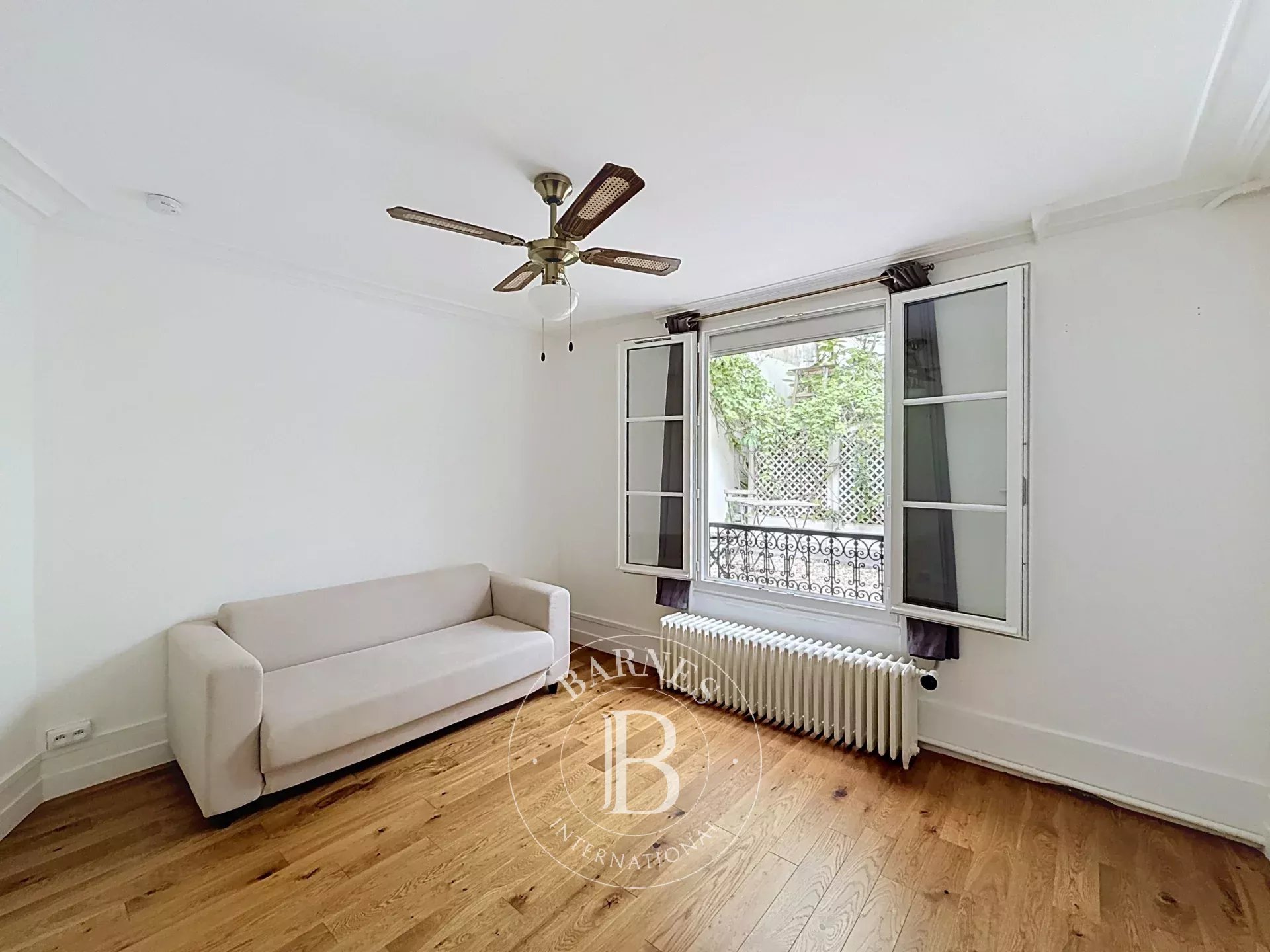 Appartement Paris 75008  -  ref 83068340 (picture 1)