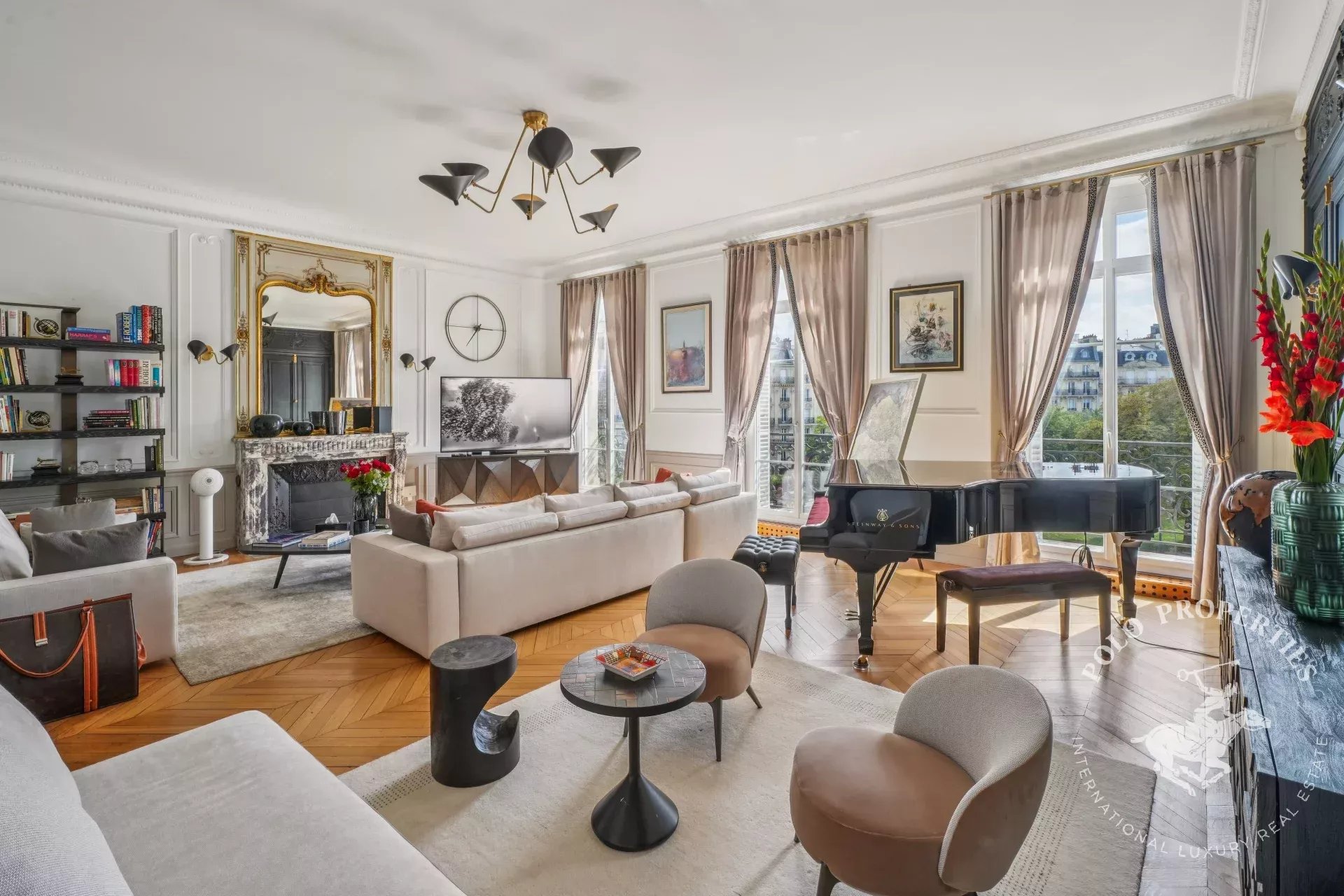 Foch / Etoile - Appartement d'exception étage élevé