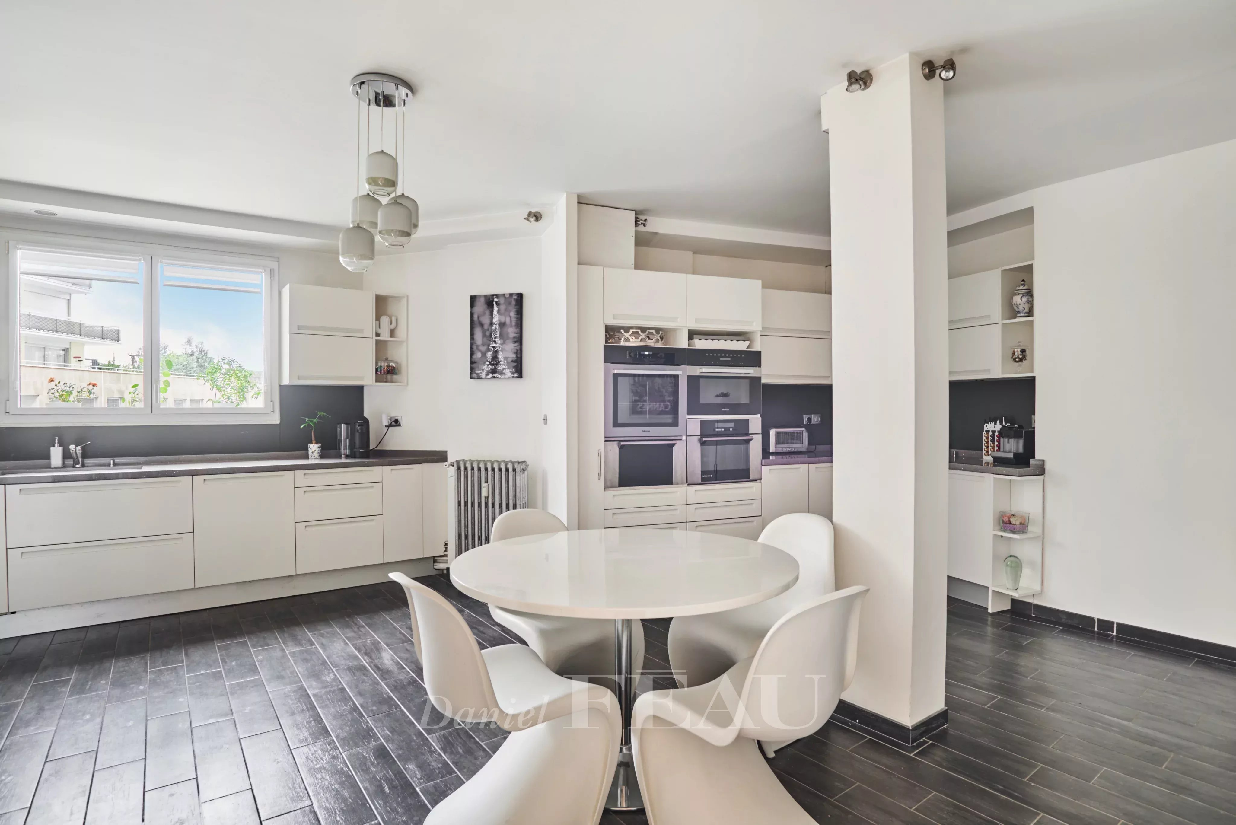 Sale Apartment Paris 16th