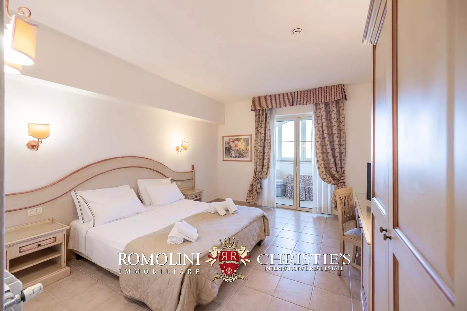 108 Bedroom Villa/Townhouse's Image 39