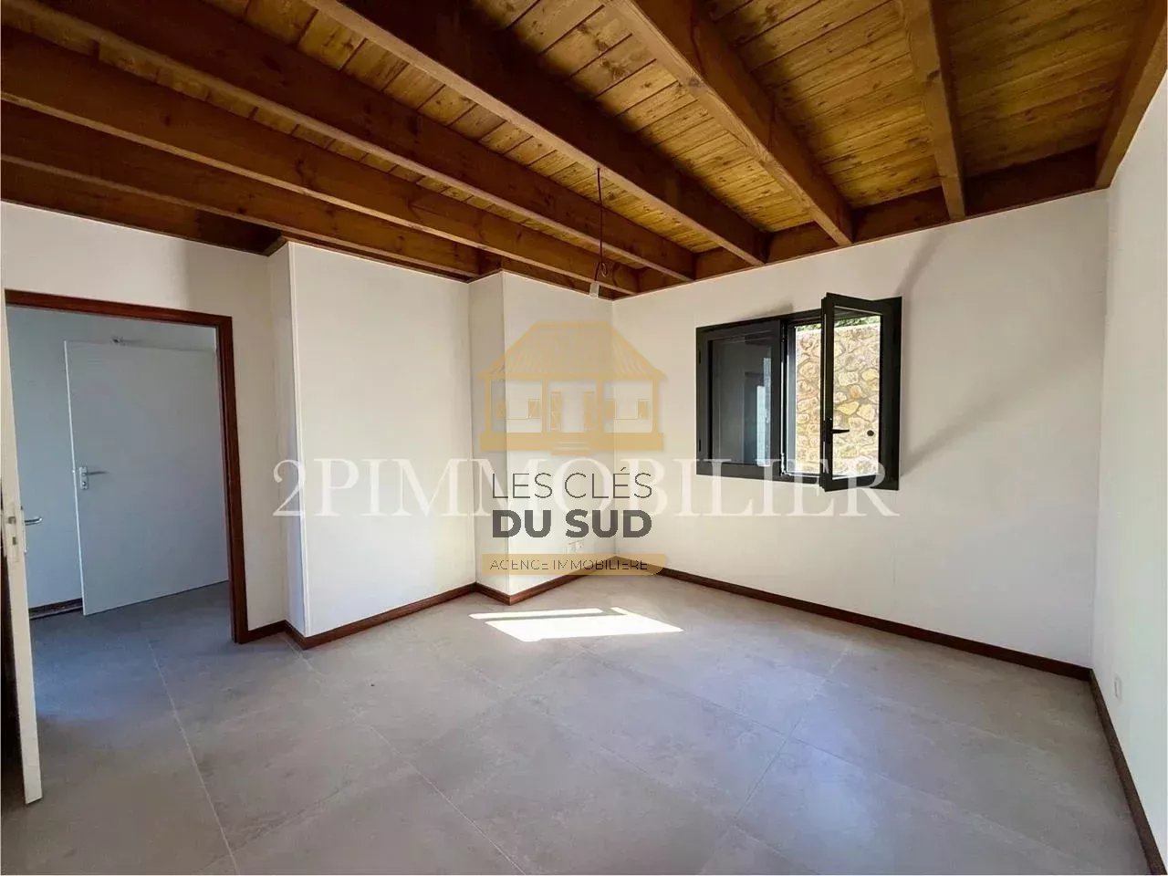 Location villa neuve F4 avec terrasse et jardin à Saint-Philippe