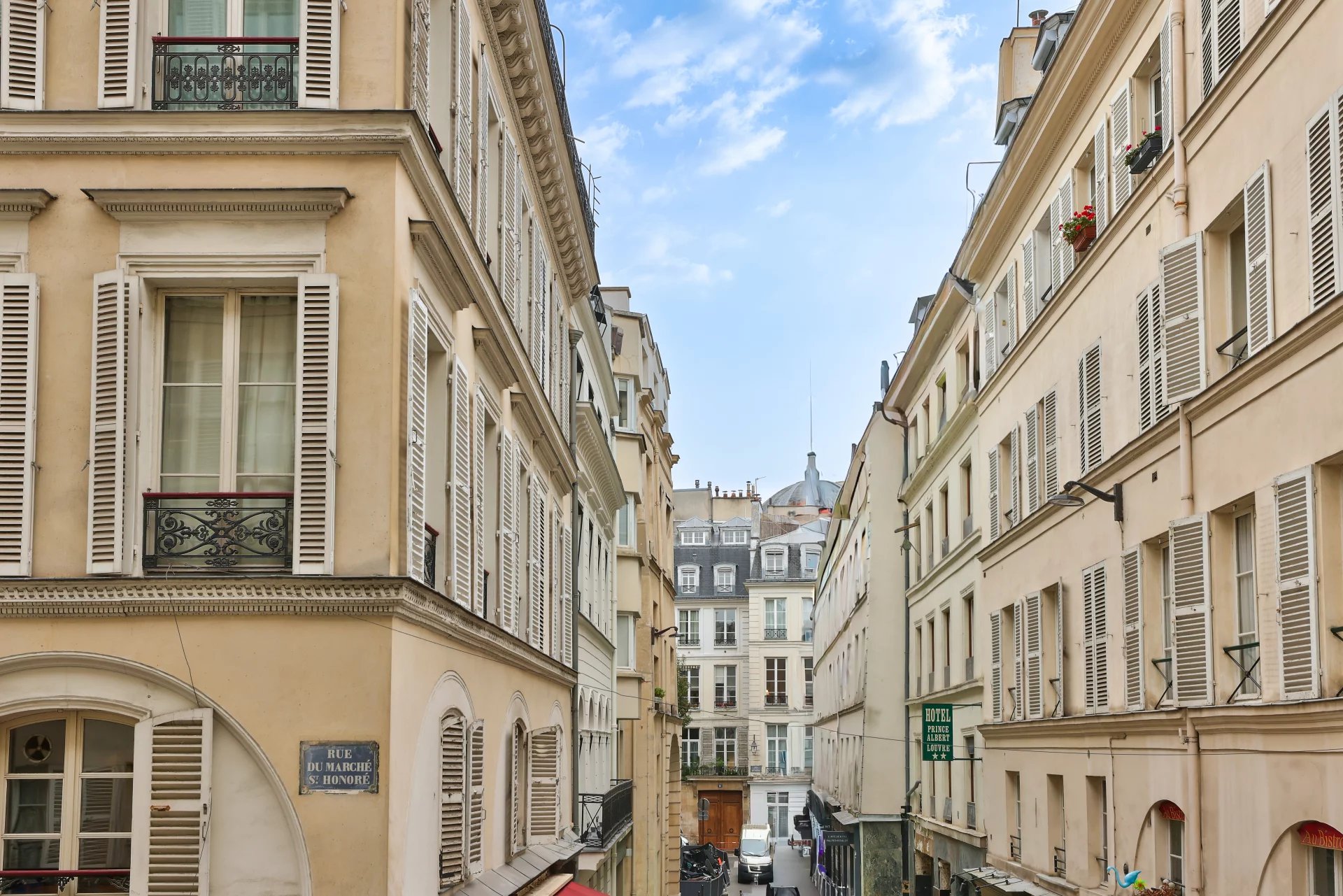 Sale Apartment Paris 1st