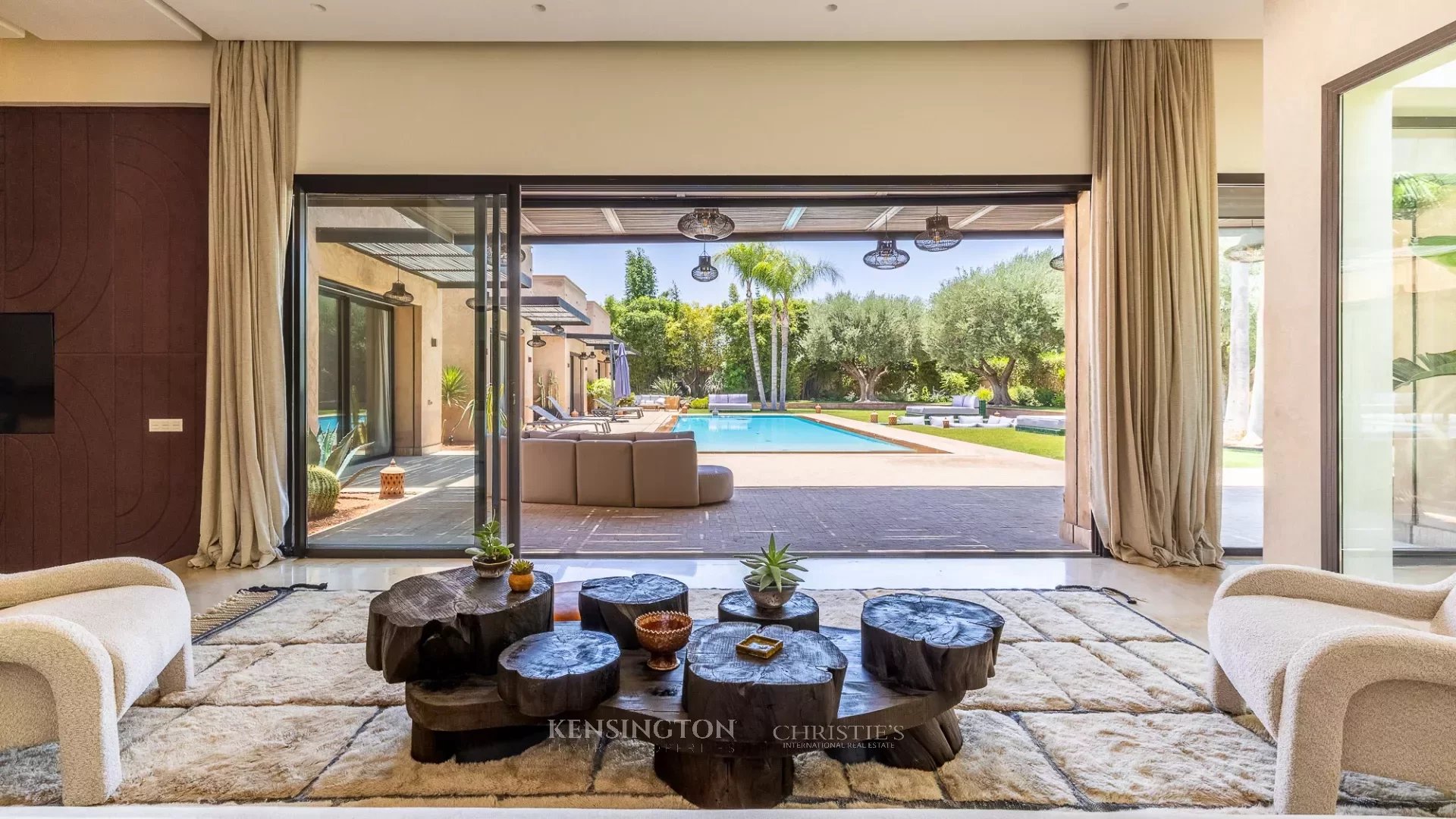 5 Bedroom Villa/Townhouse's Image 12