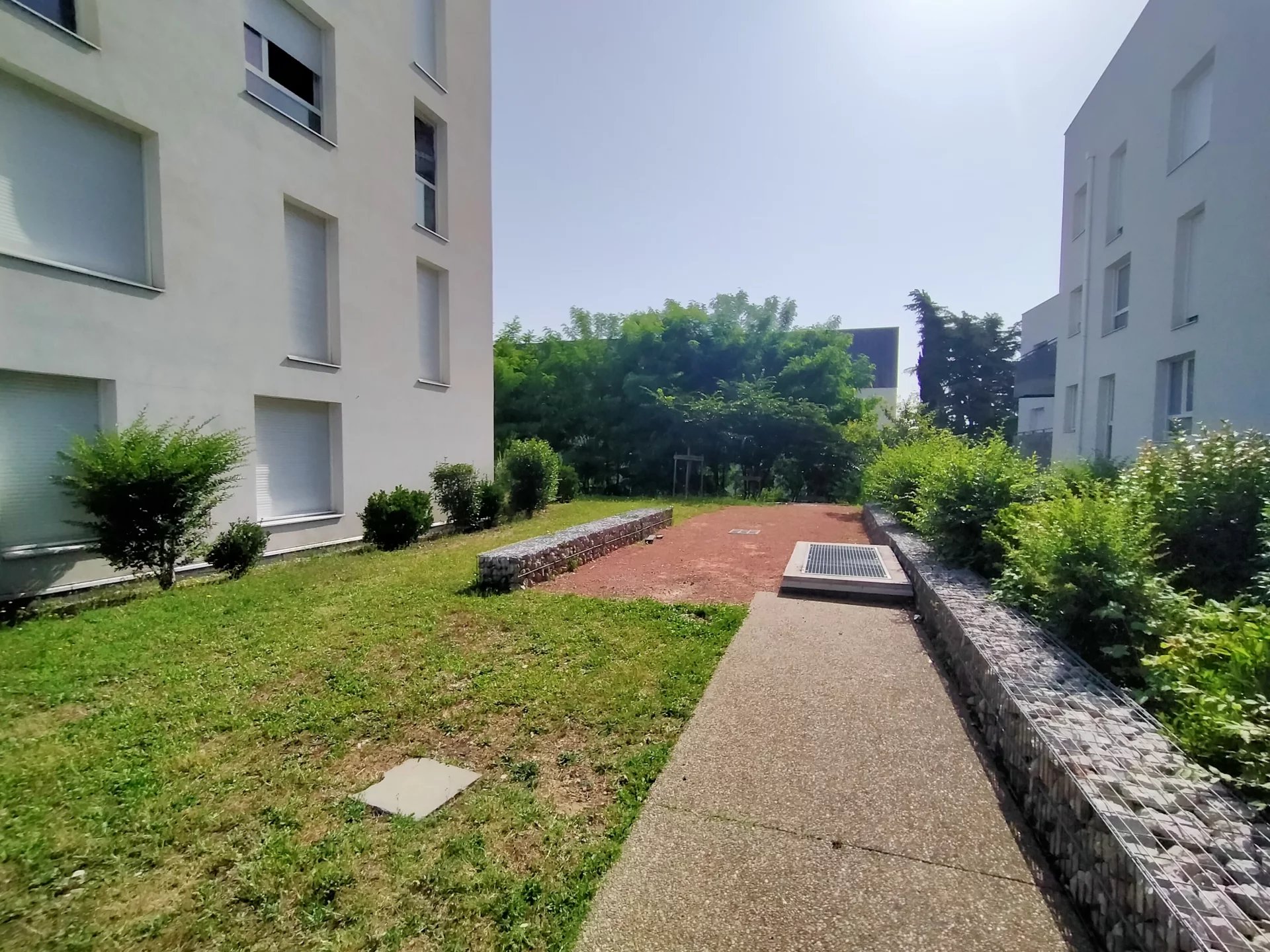85858898 Location Vénissieux
