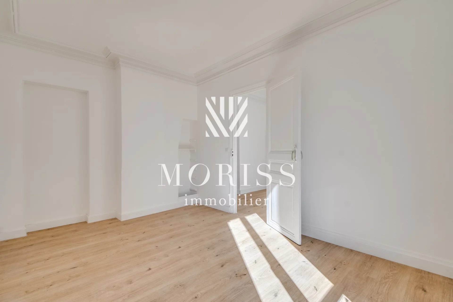 2 pièces Très Lumineux / 34 m2 / Rue Raspail / Métro Garibaldi 9 - Image Array